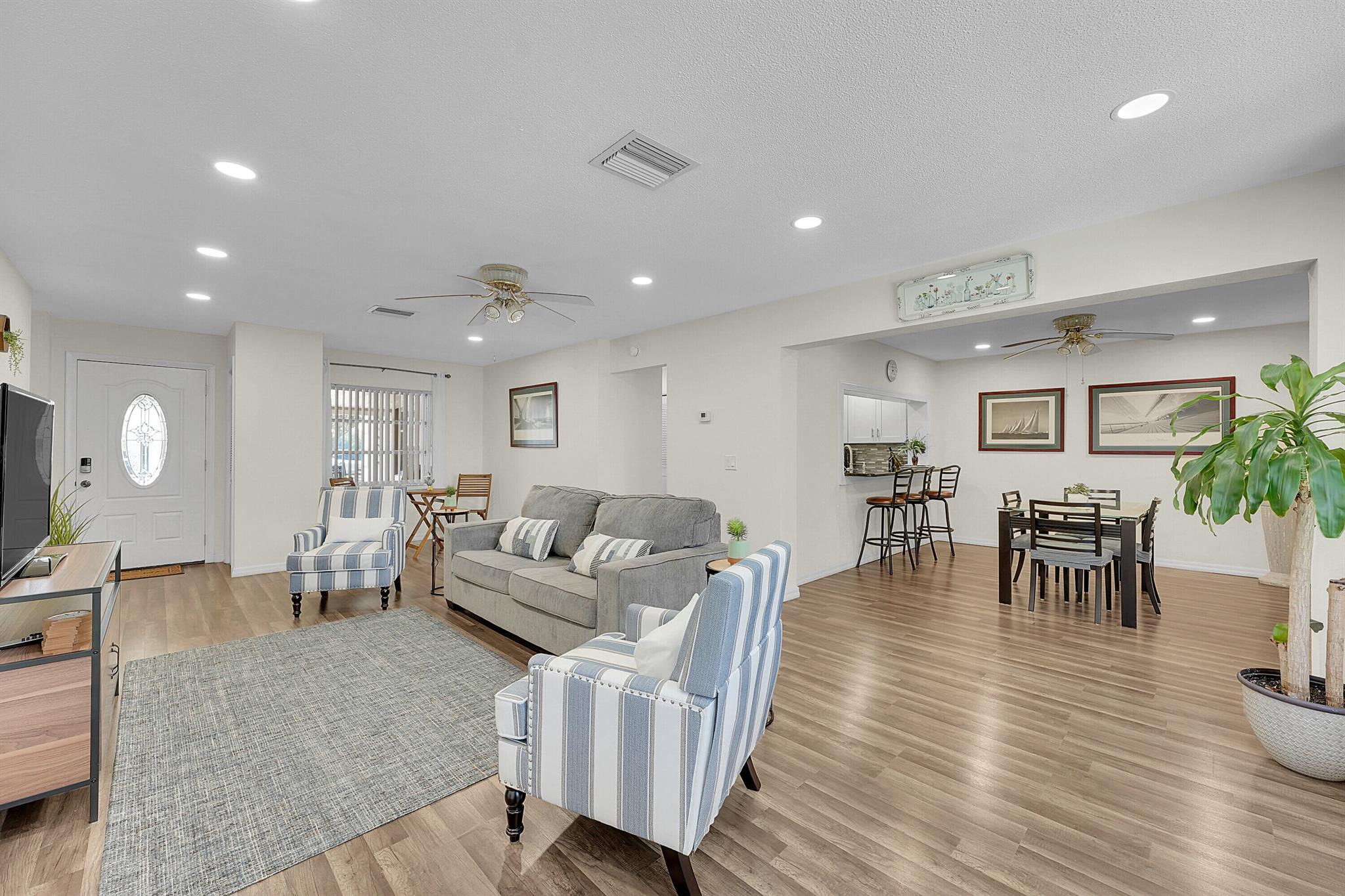 SUNRISE POINT VILLAS UNRE - Residential