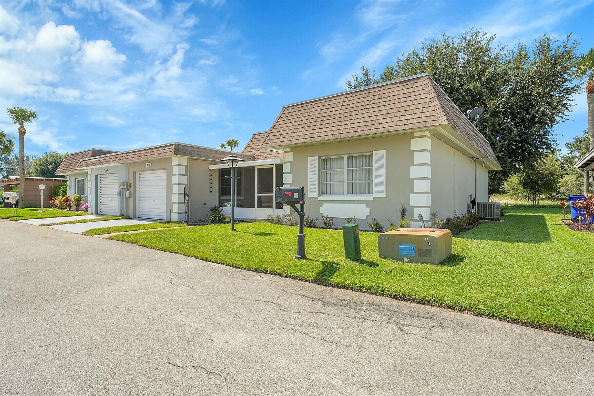 SUNRISE POINT VILLAS UNRE - Residential