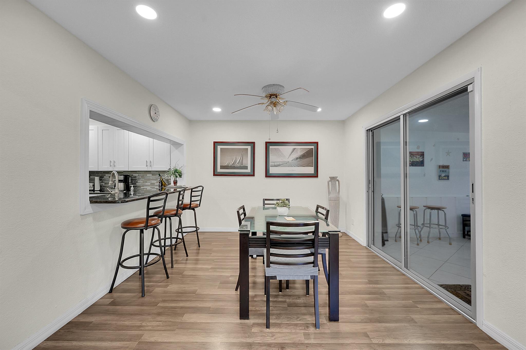 SUNRISE POINT VILLAS UNRE - Residential