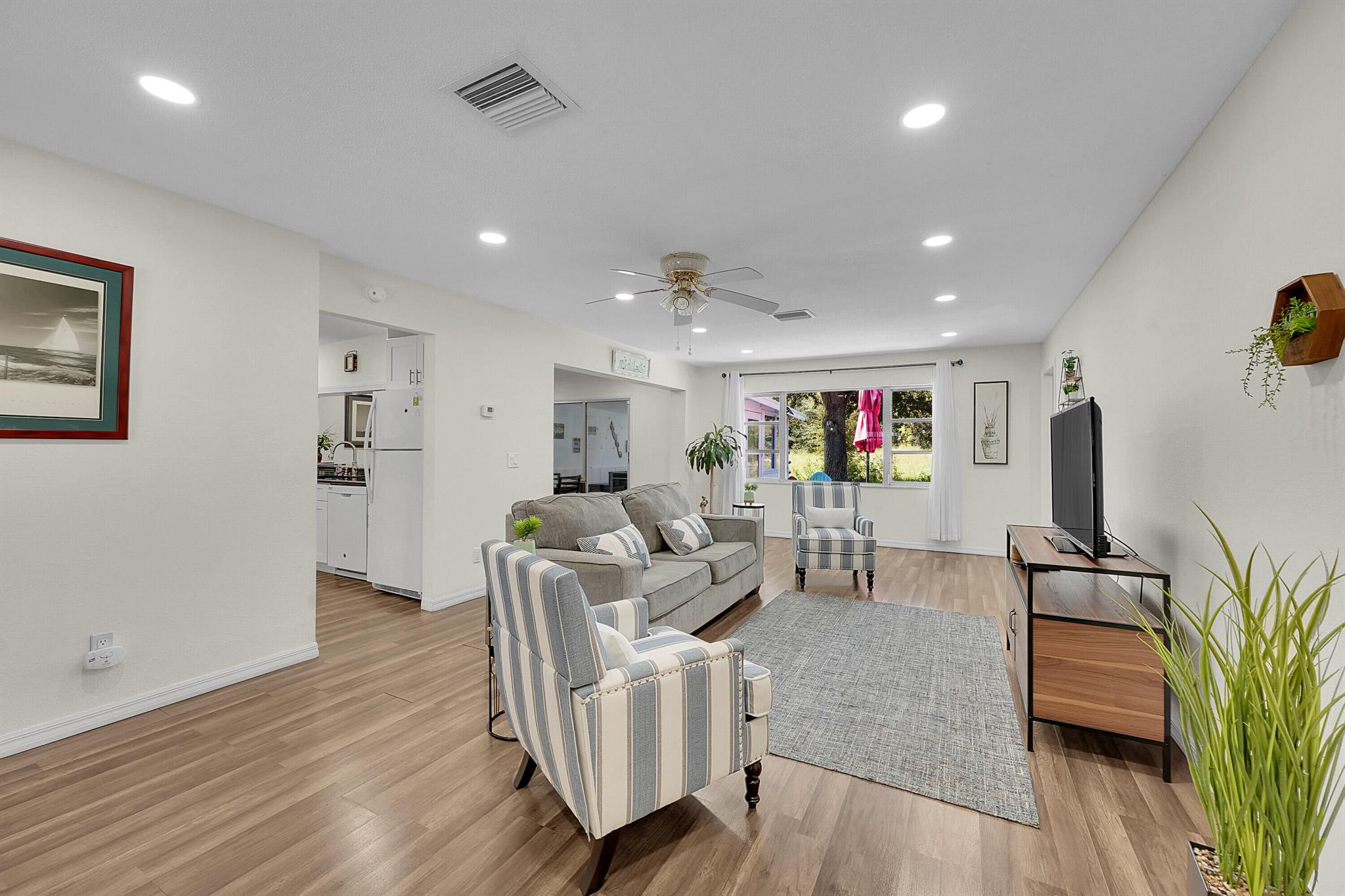 SUNRISE POINT VILLAS UNRE - Residential