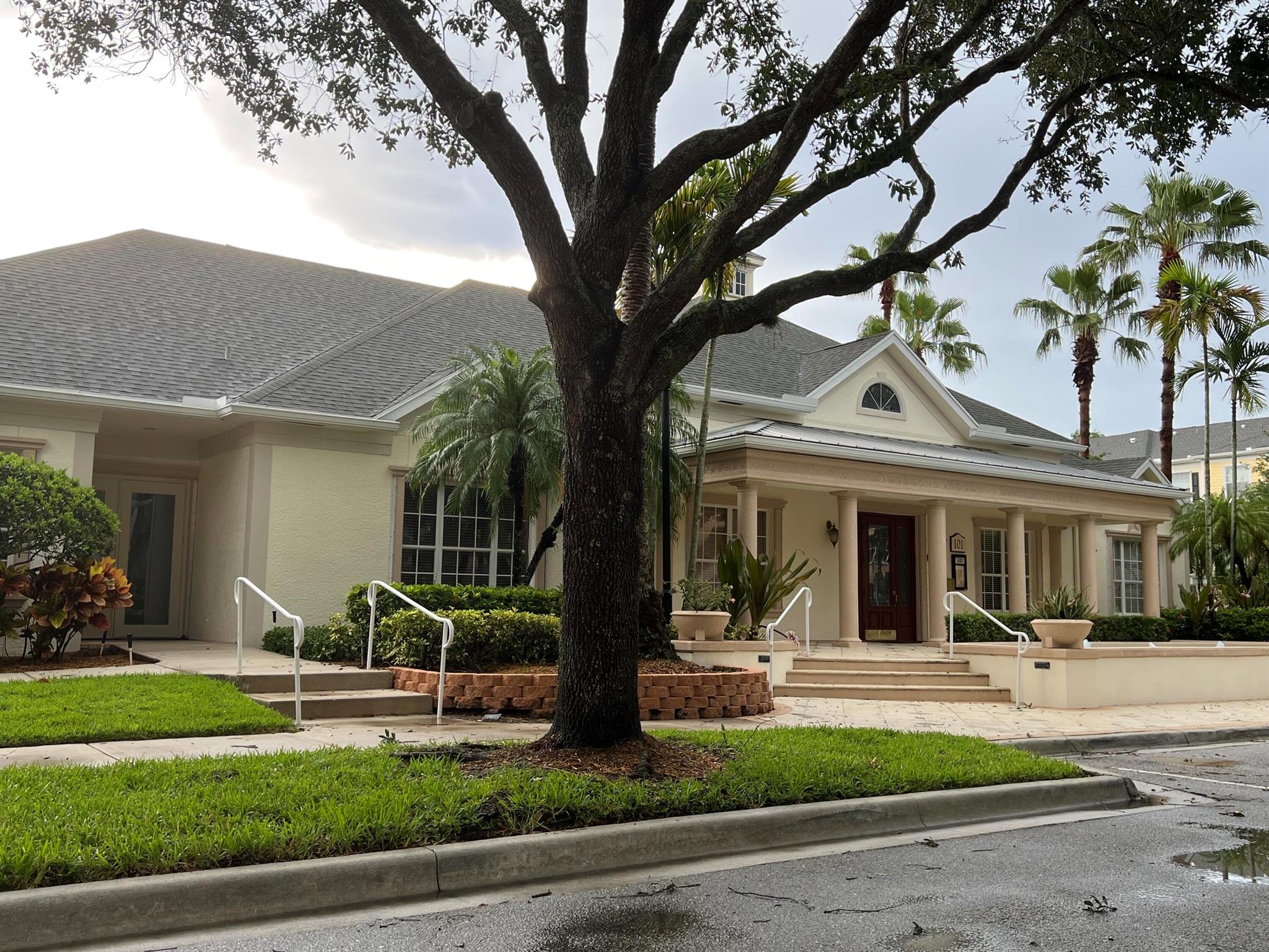 SOMERSET AT ABACOA CONDO - Residential