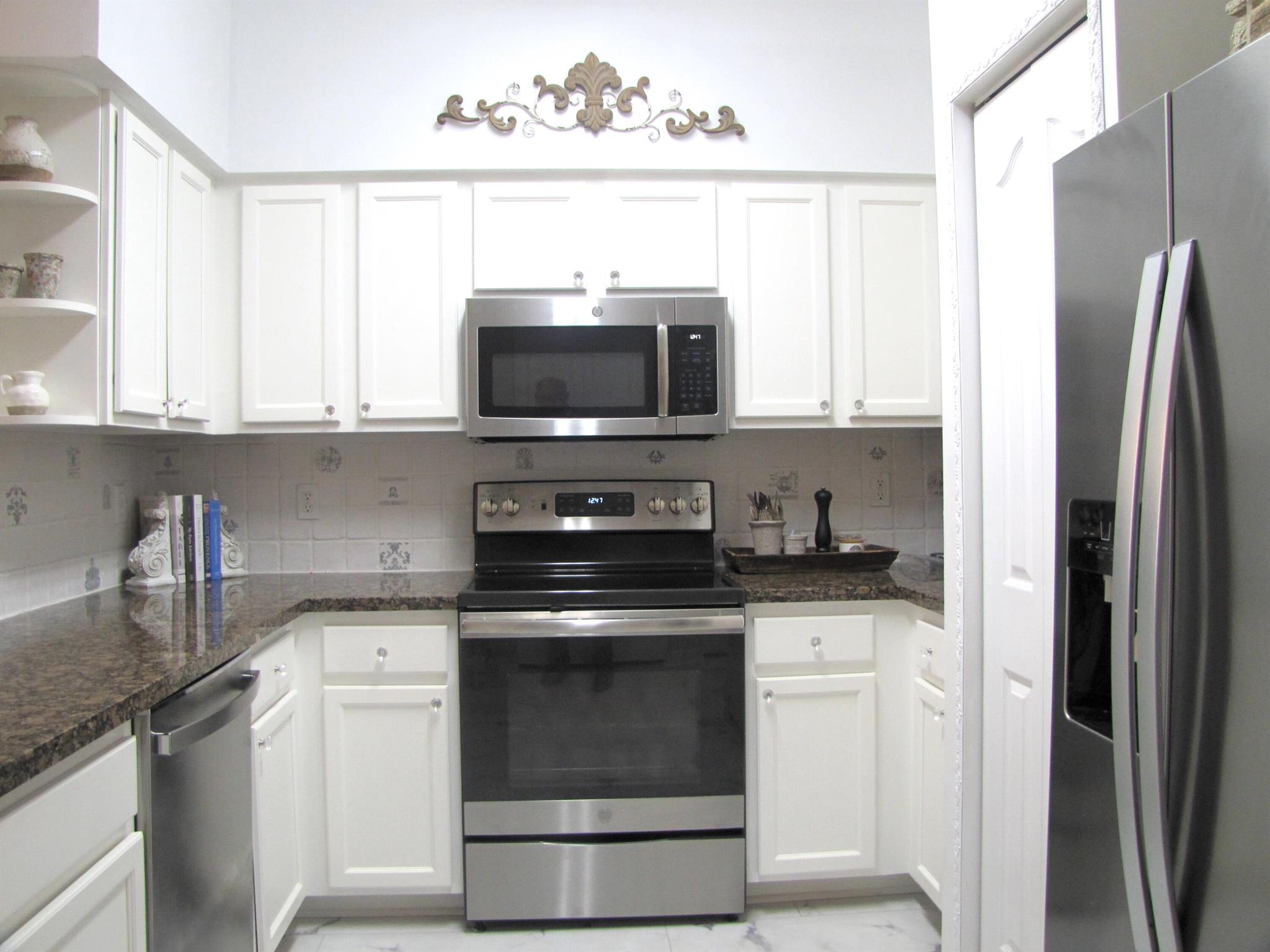 SOMERSET AT ABACOA CONDO - Residential