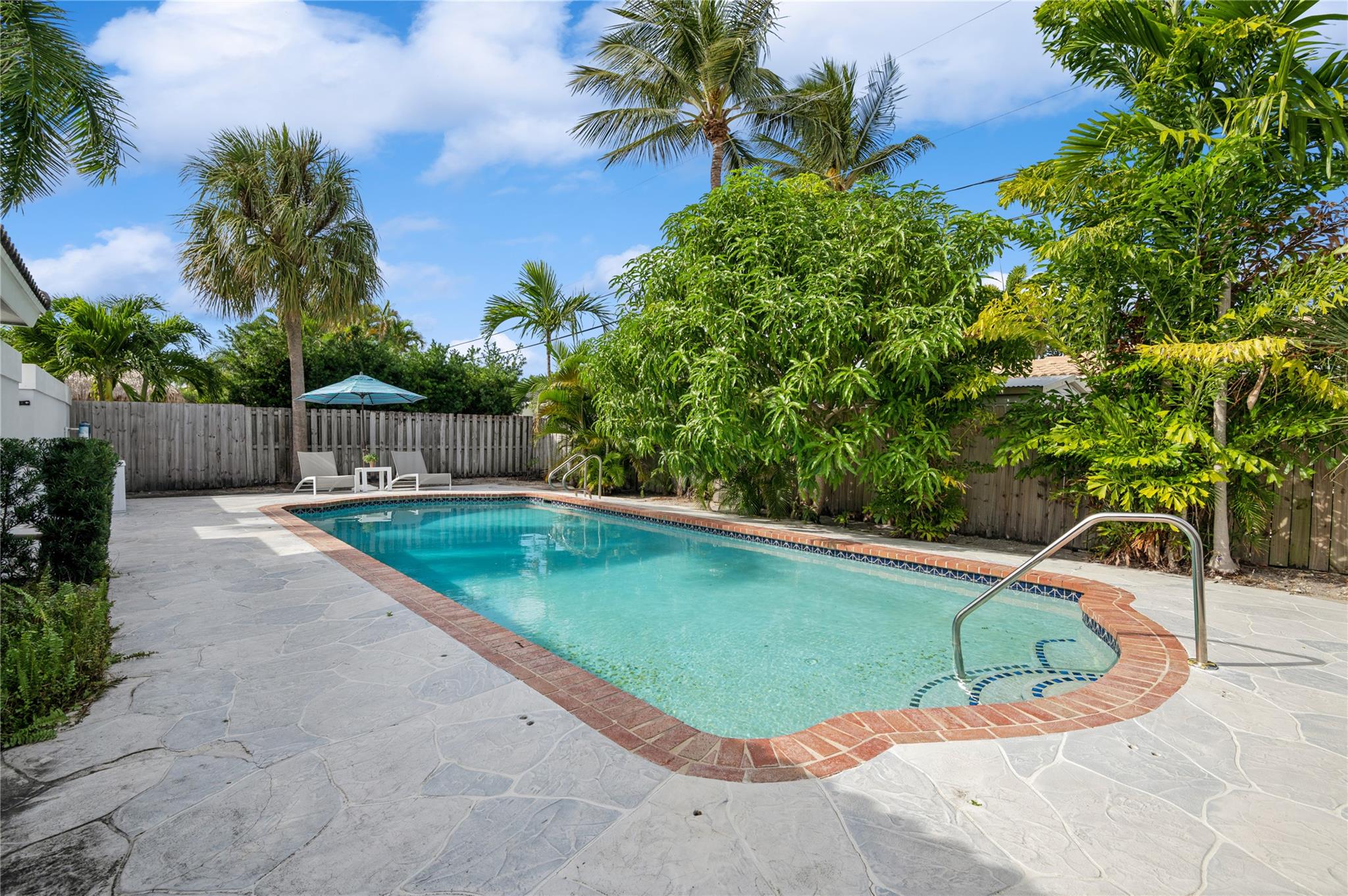 CORAL RIDGE GALT ADD NO 1 - Residential Lease