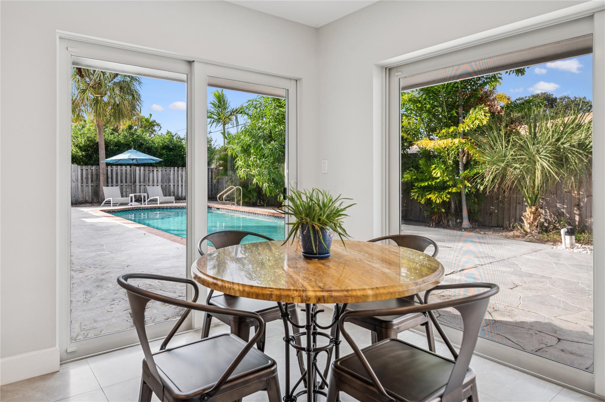 CORAL RIDGE GALT ADD NO 1 - Residential Lease