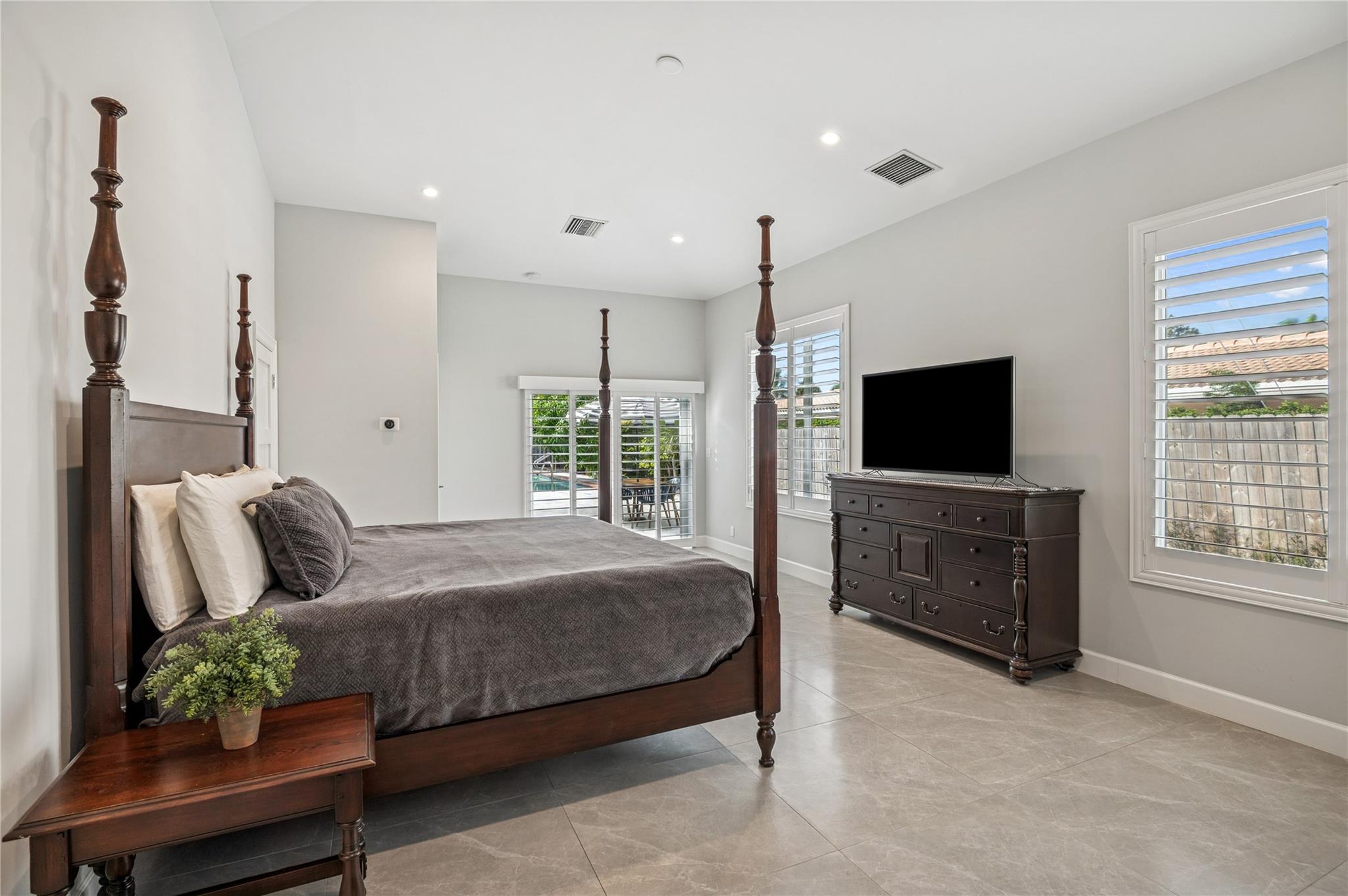 CORAL RIDGE GALT ADD NO 1 - Residential Lease