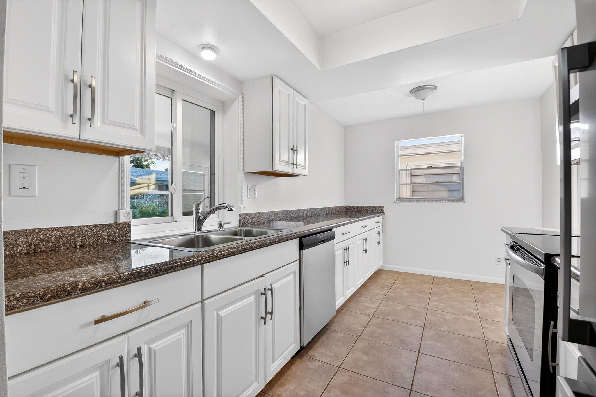 PALM BEACH LEISUREVILLE S - Residential