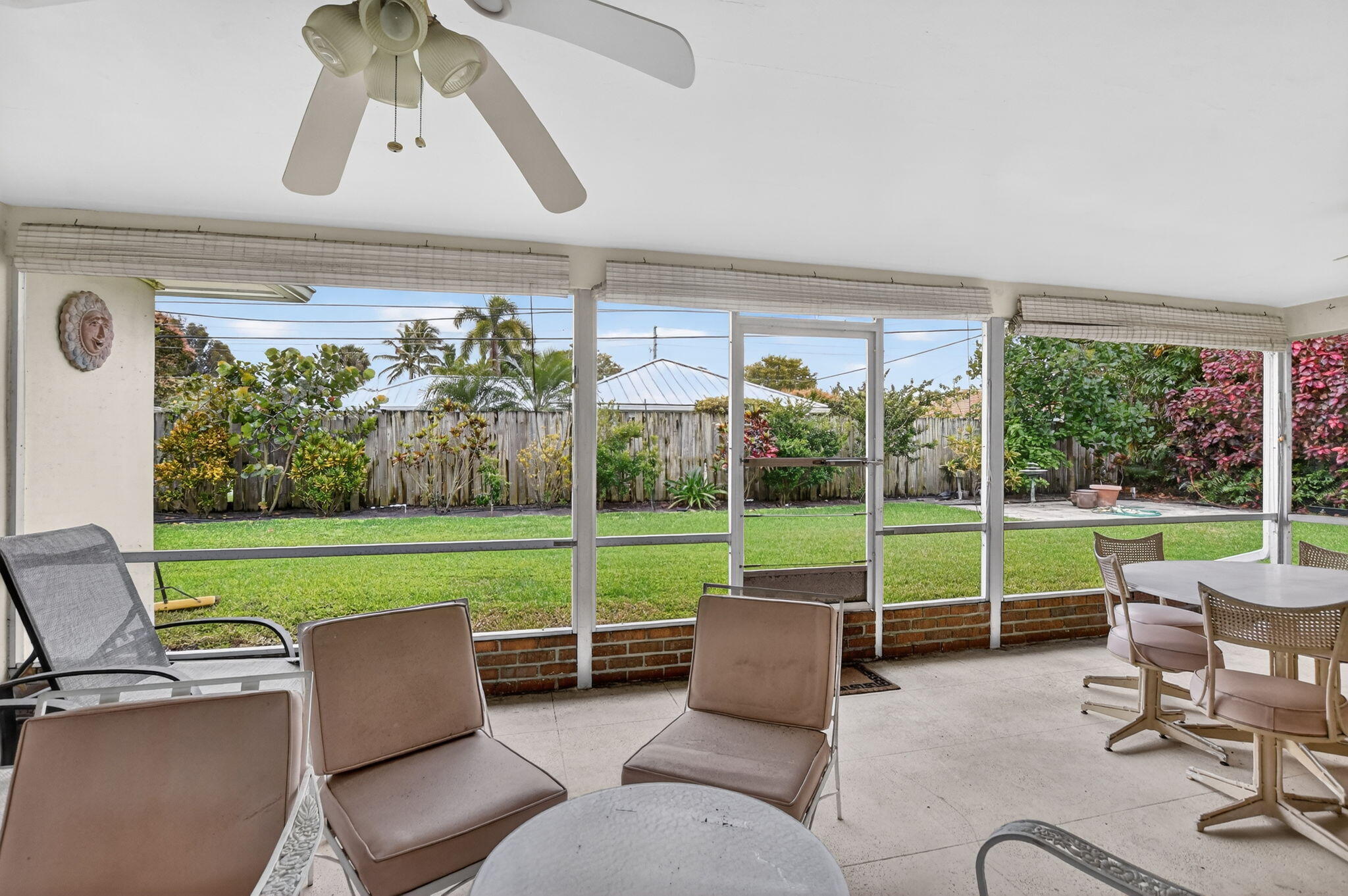 LAKE FLORESTA - Residential