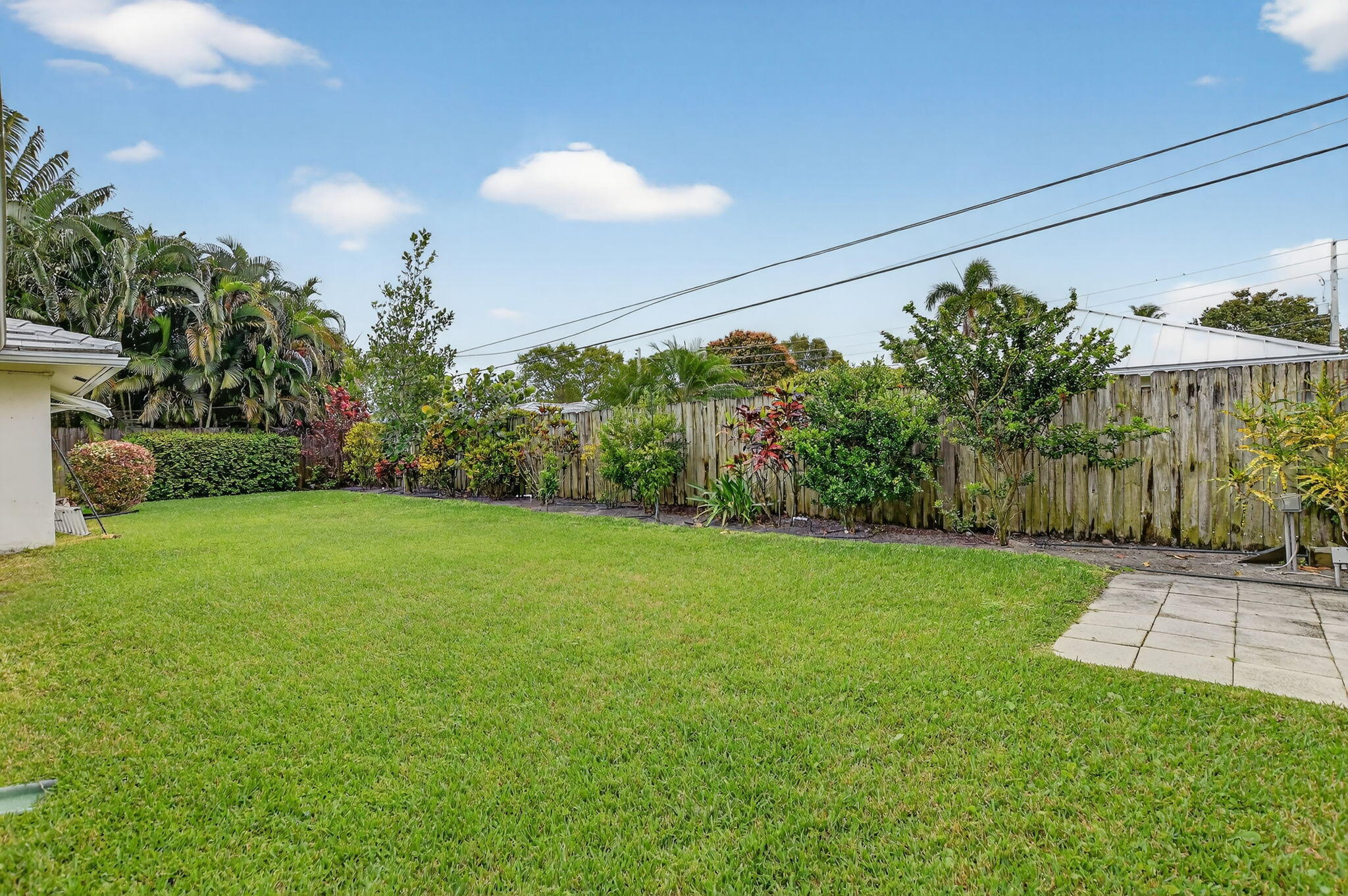 LAKE FLORESTA - Residential