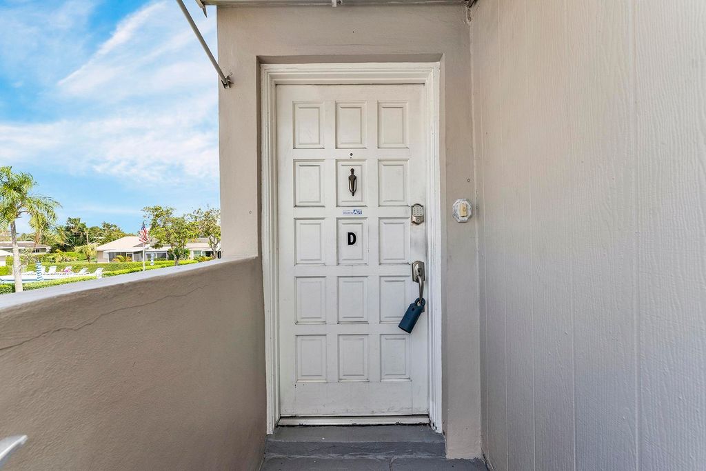 Photo of 953 SE 10th #6d, Deerfield Beach, FL 33441 (MLS # B26027657)