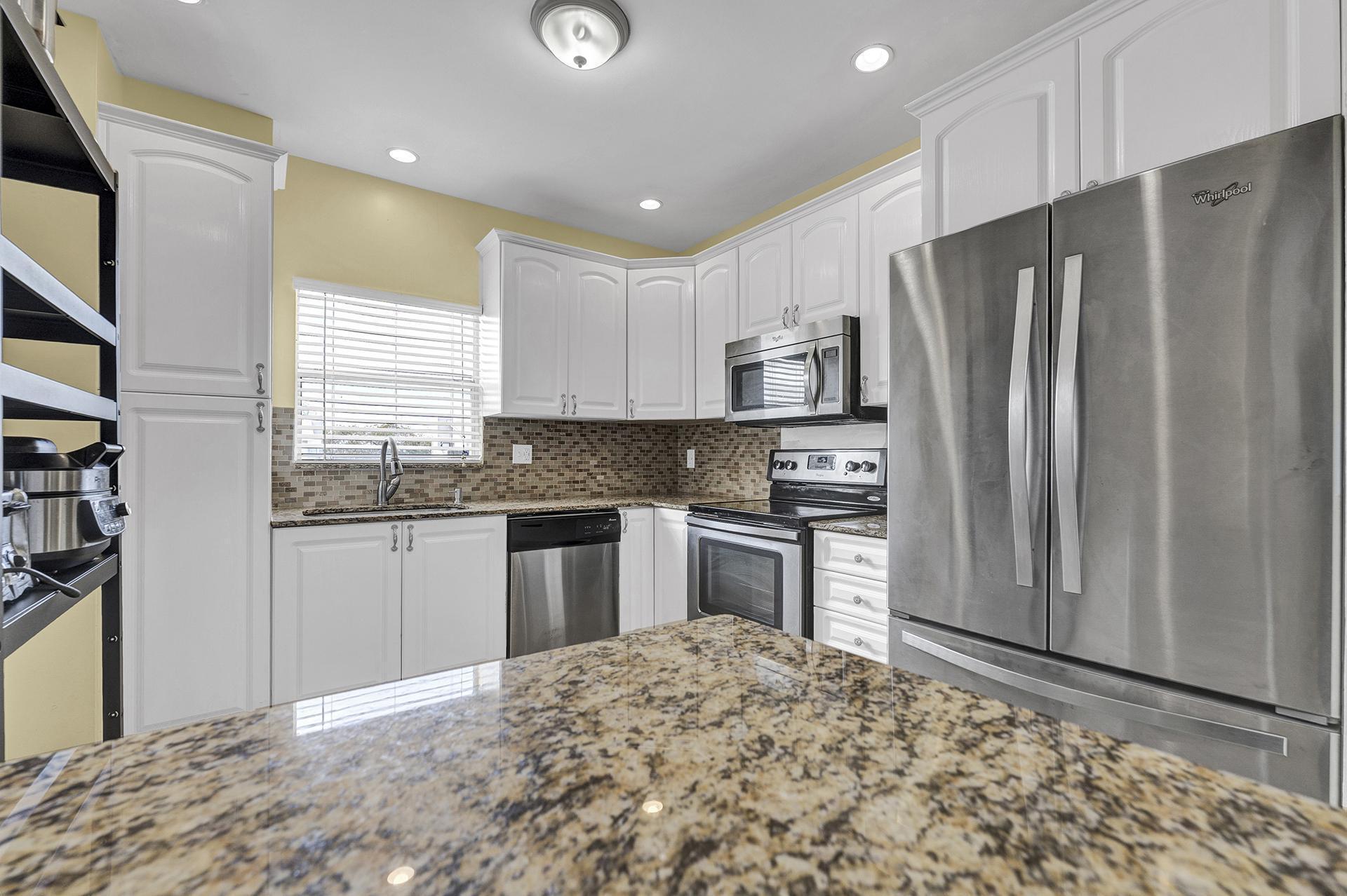 953 SE 10th 6d