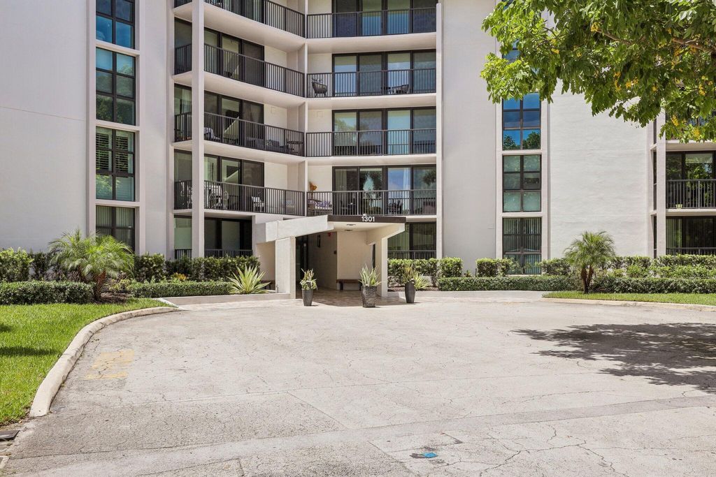 Photo of 1301 River Reach Drive #119, Fort Lauderdale, FL 33315 (MLS # B26009540)