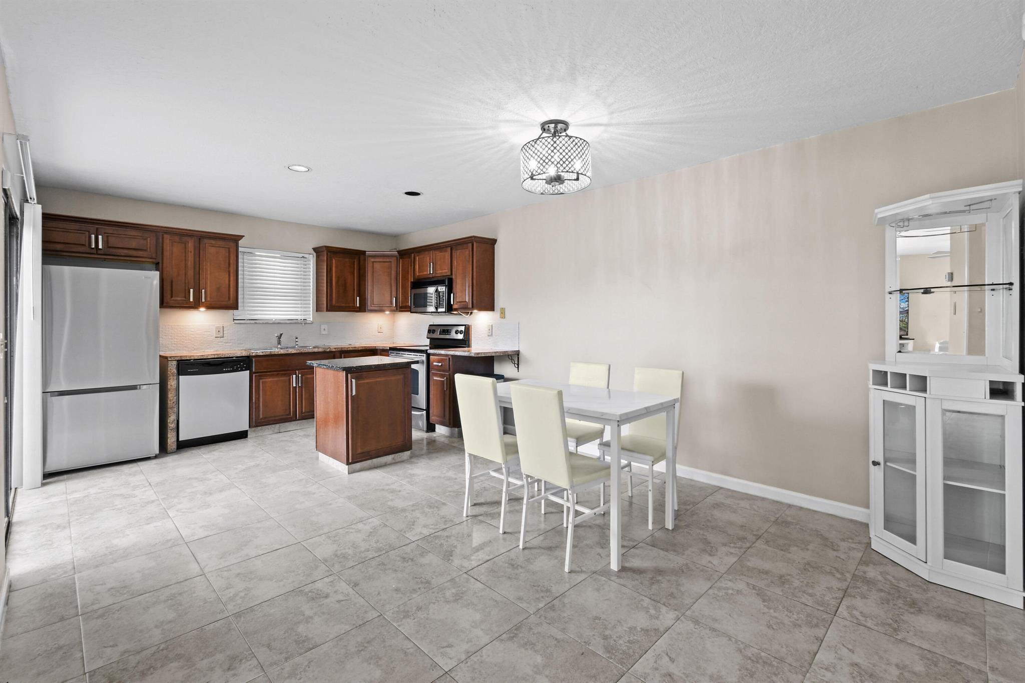 SIMS CREEK PH II - Residential