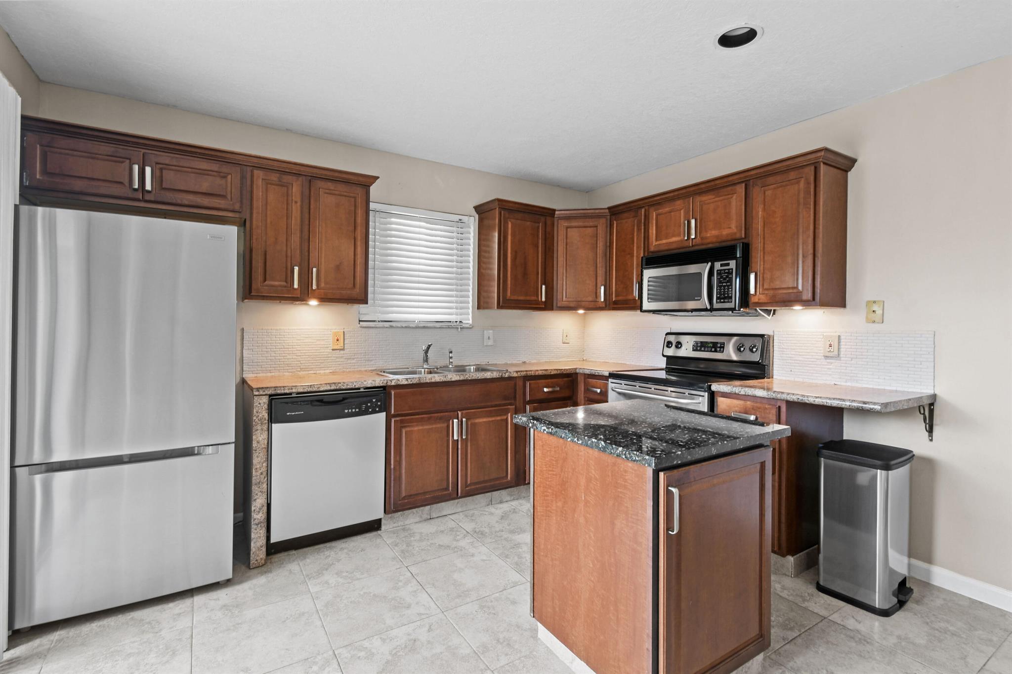 SIMS CREEK PH II - Residential