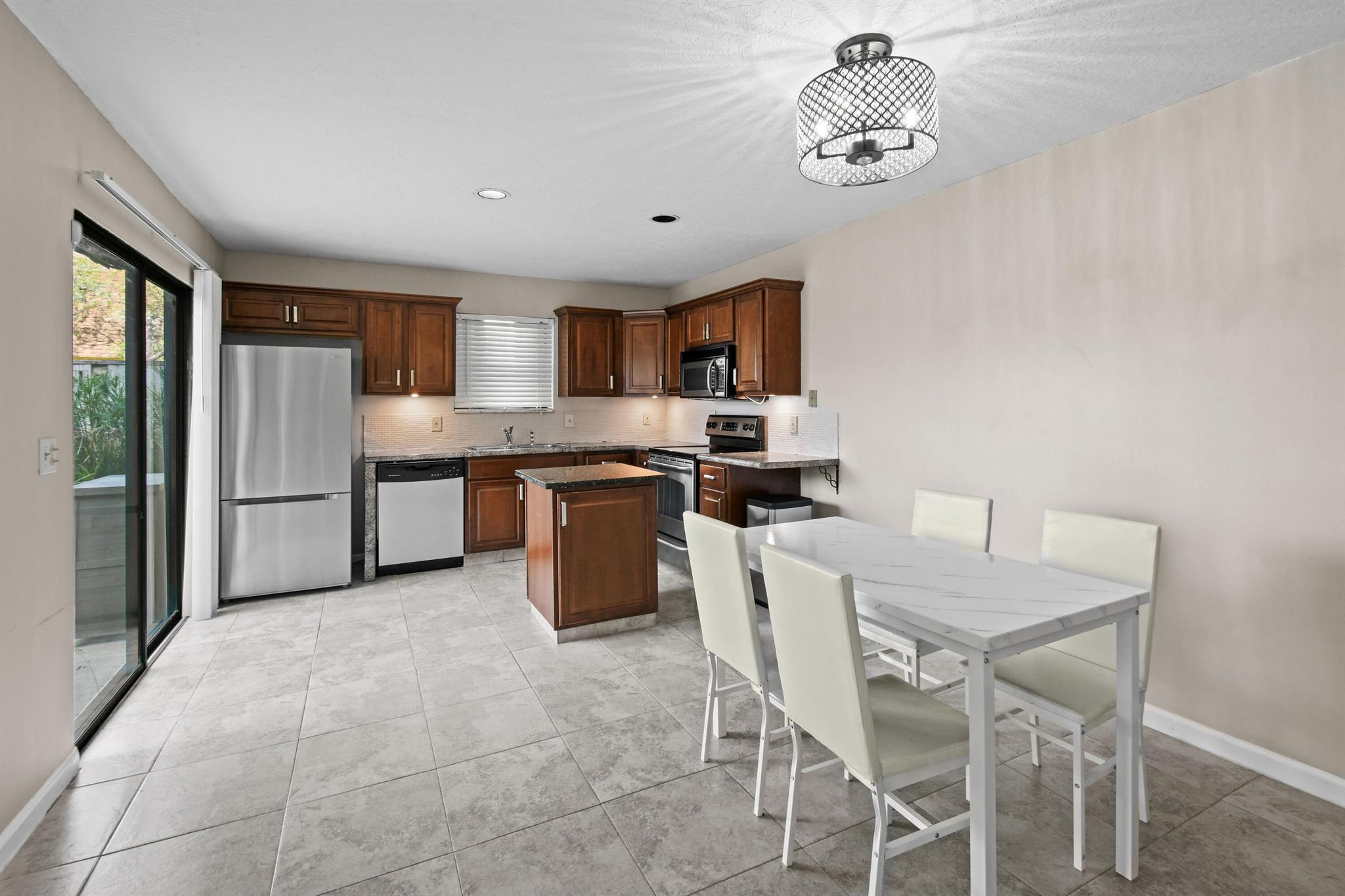 SIMS CREEK PH II - Residential