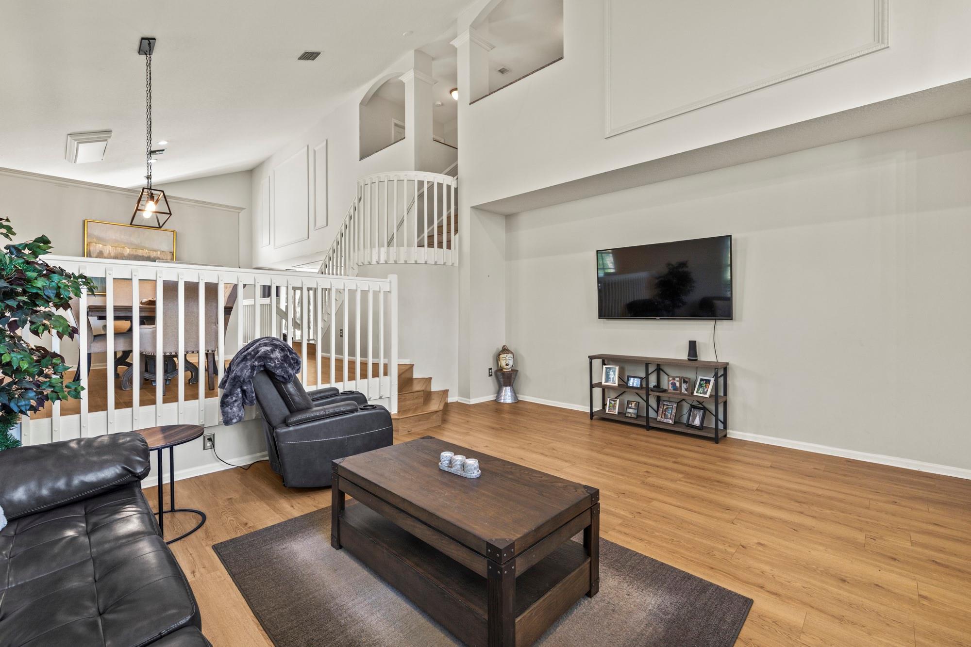 6570 Waverly Lane, Lake Worth, FL, 33467/$715,000 4 6570 Waverly Lane