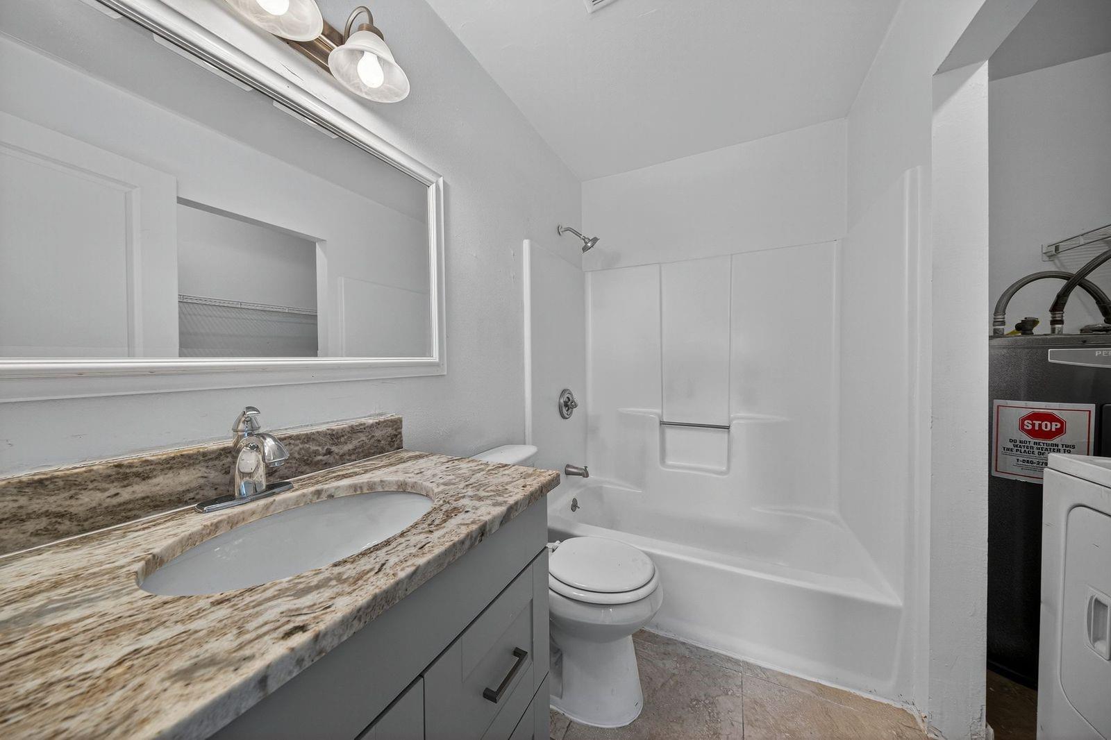 SAXONS SUB IN NE1/4 - Residential