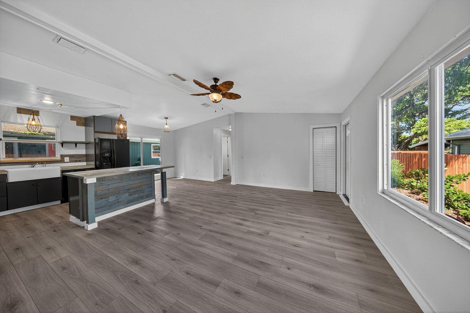 SAXONS SUB IN NE1/4 - Residential