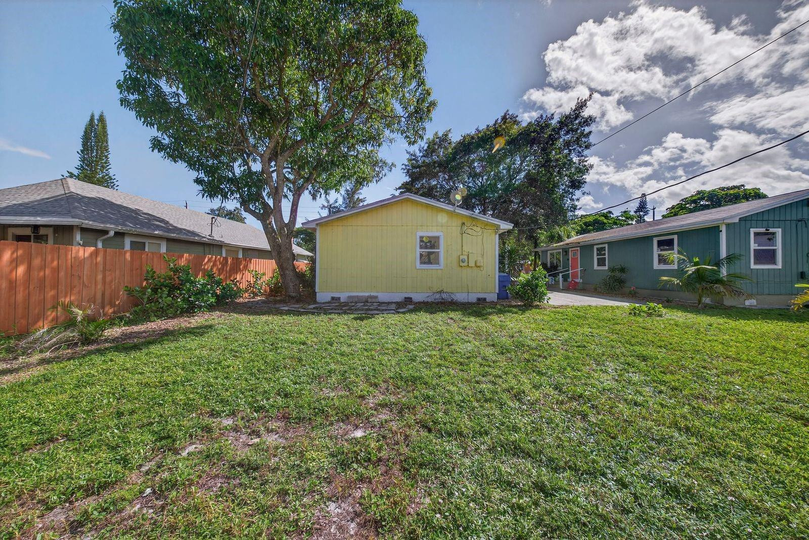 117 NE 8th Street