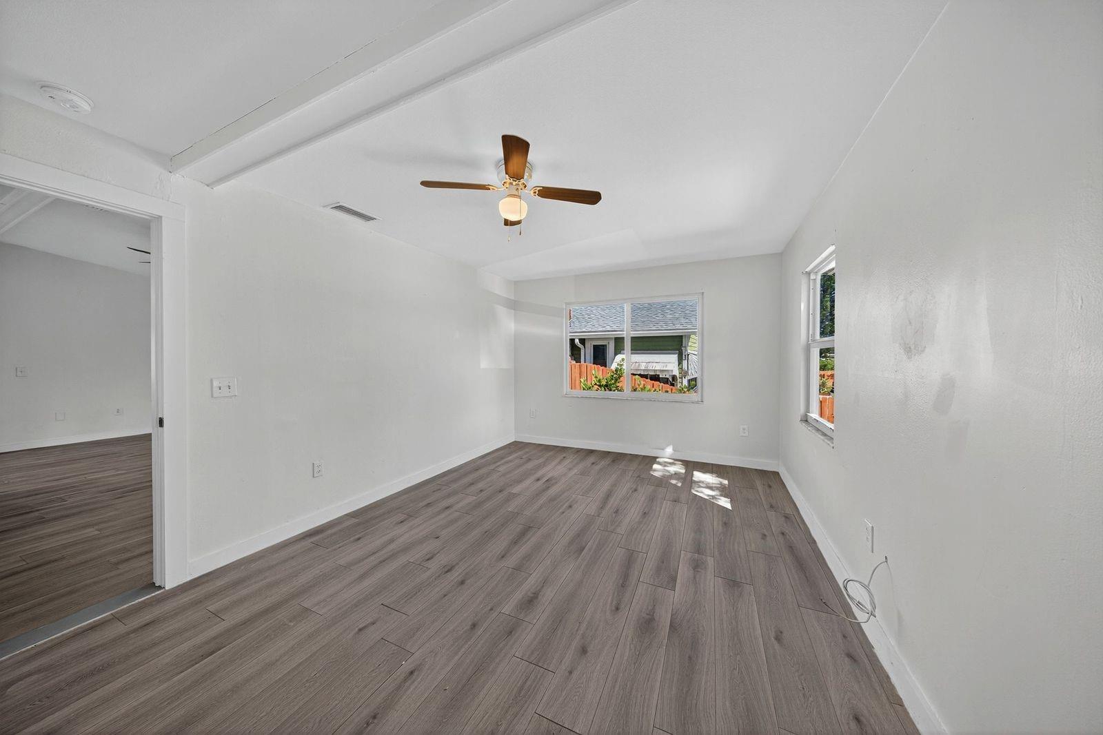 SAXONS SUB IN NE1/4 - Residential