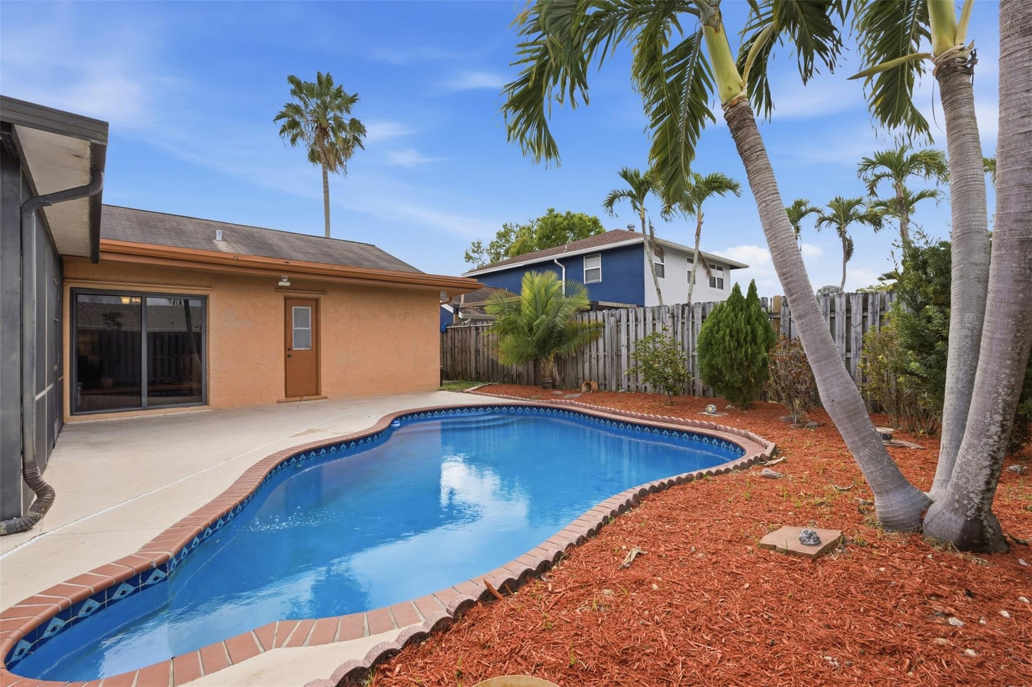 Sunrise Golf Village - Residential