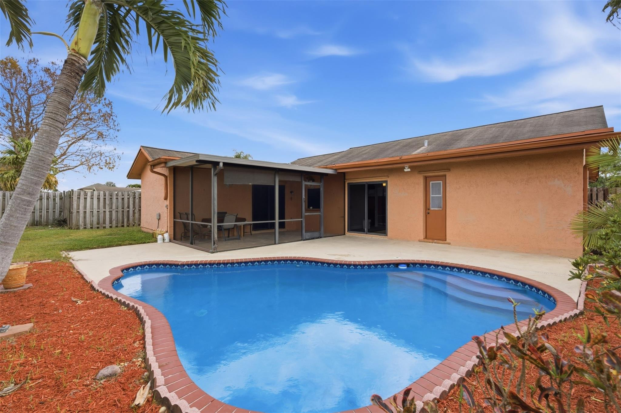 Sunrise Golf Village - Residential