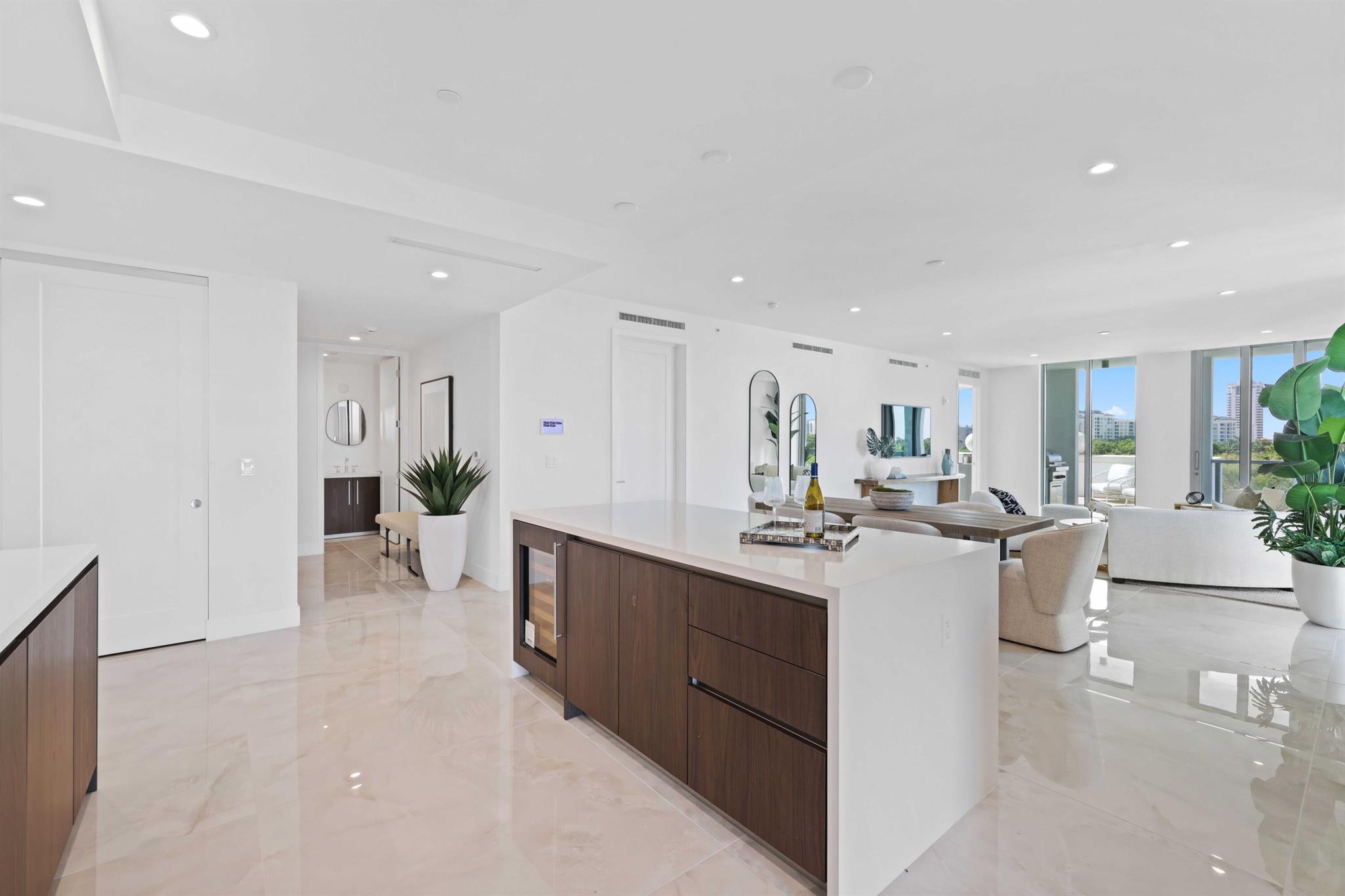ROYAL PALM RESIDENCES CON - Residential