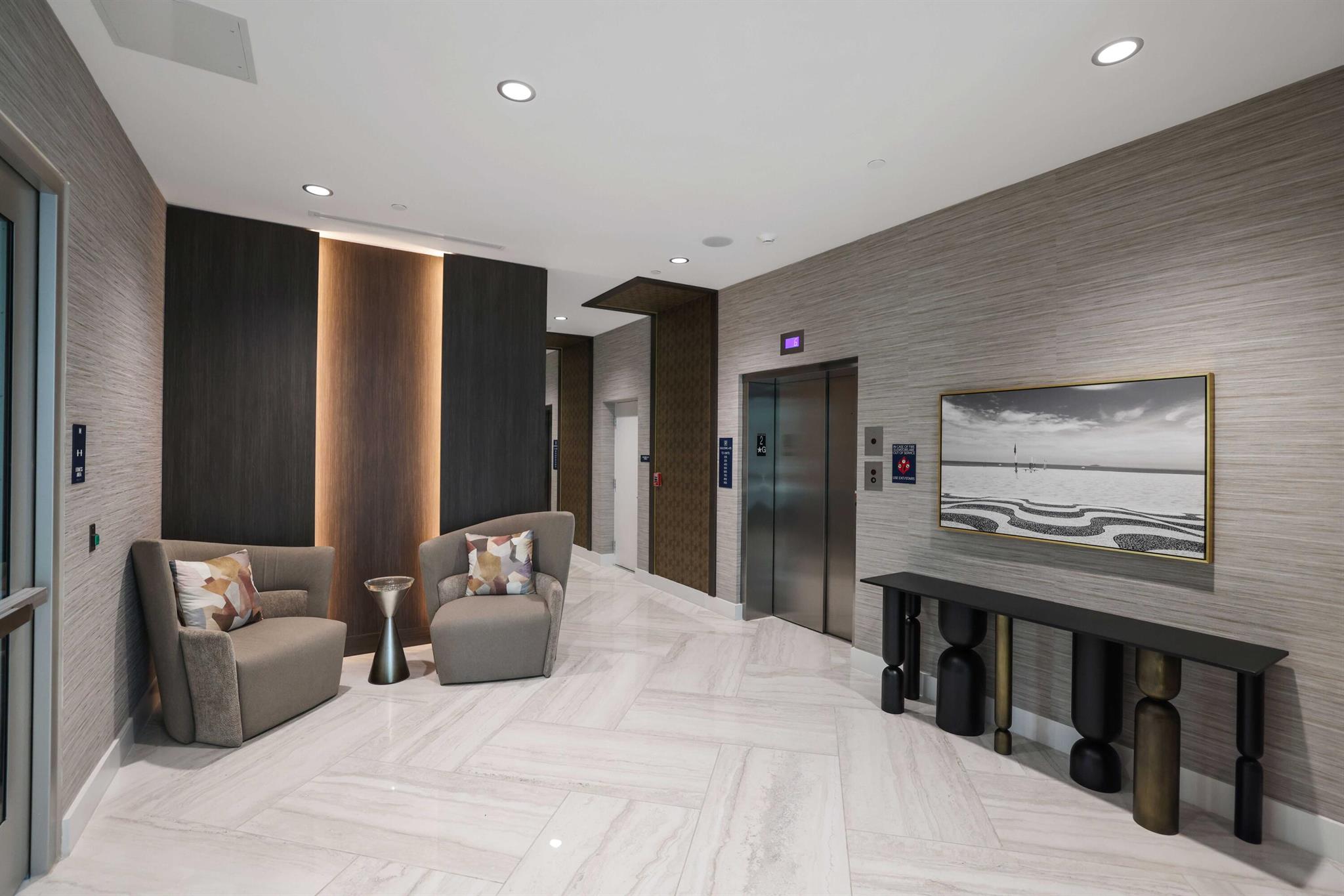ROYAL PALM RESIDENCES CON - Residential