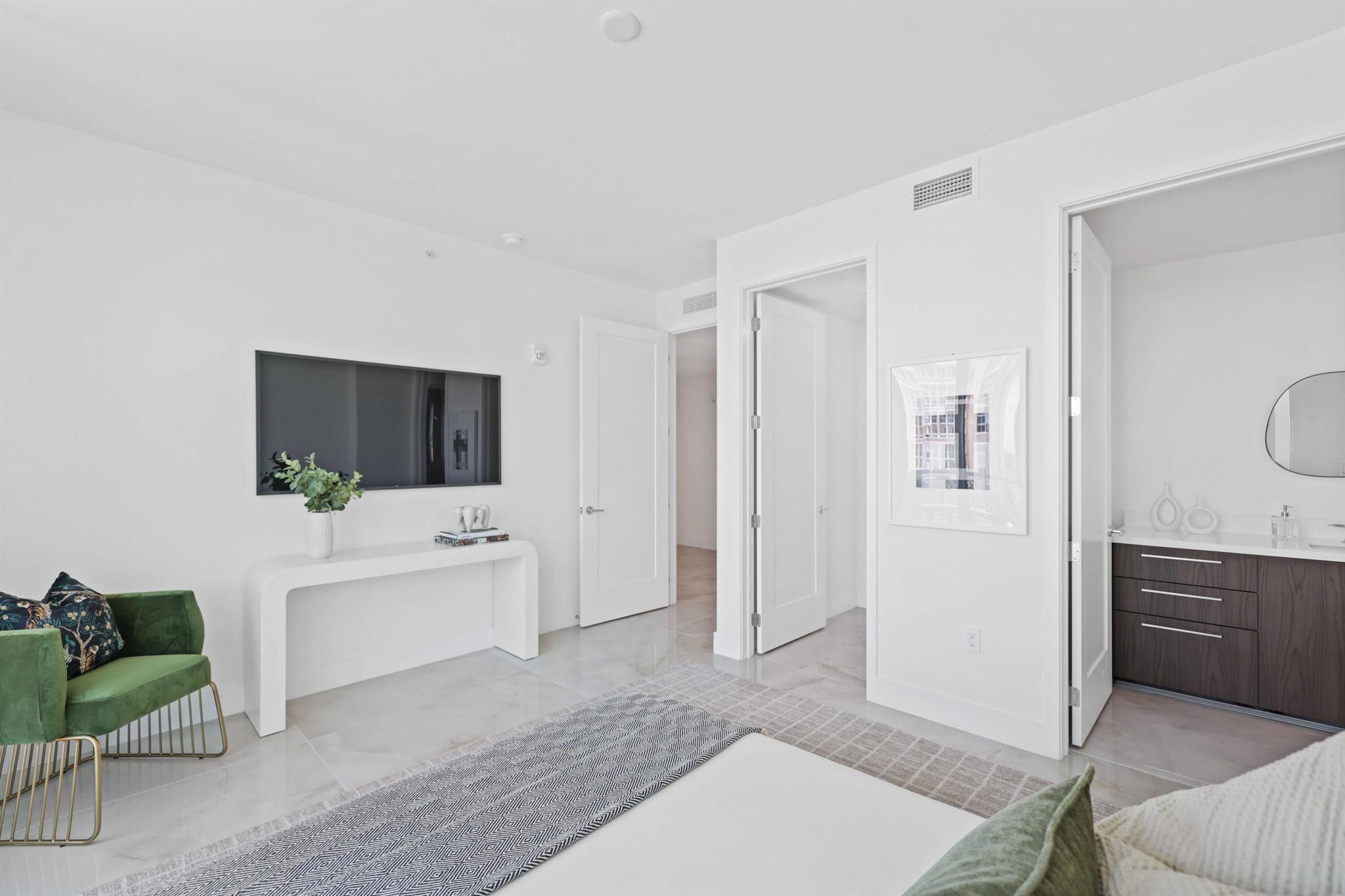 ROYAL PALM RESIDENCES CON - Residential
