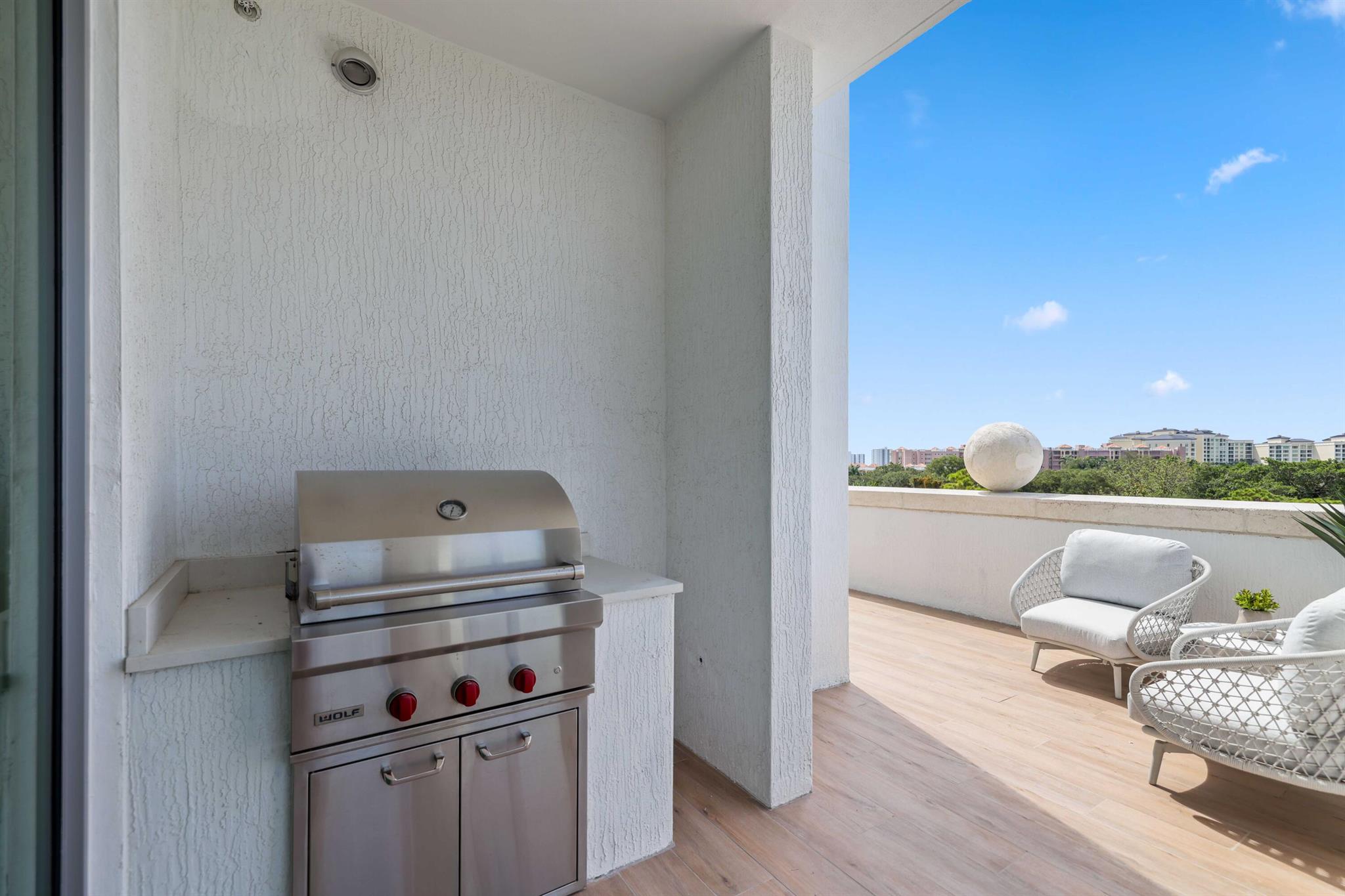 ROYAL PALM RESIDENCES CON - Residential