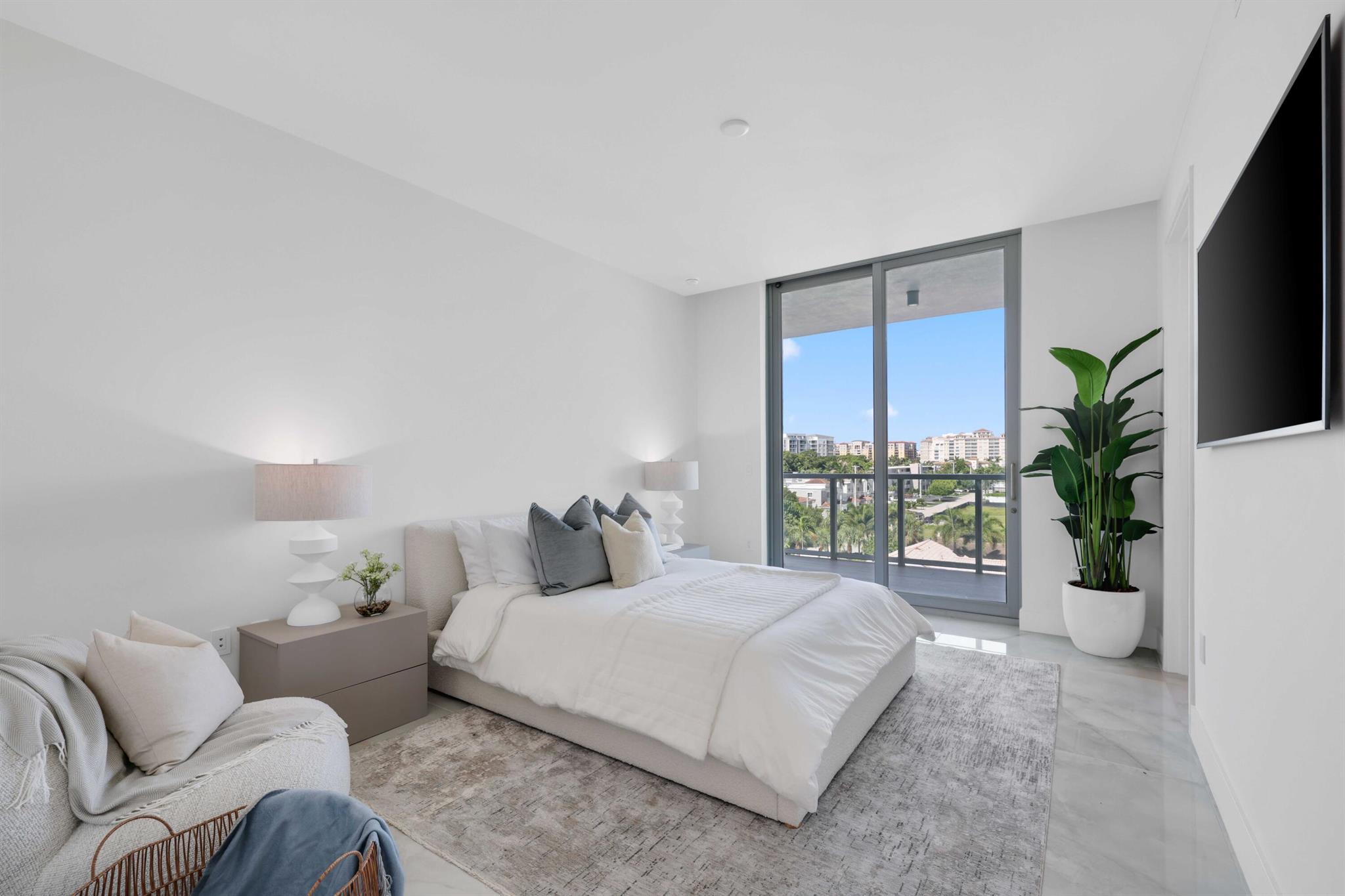 ROYAL PALM RESIDENCES CON - Residential