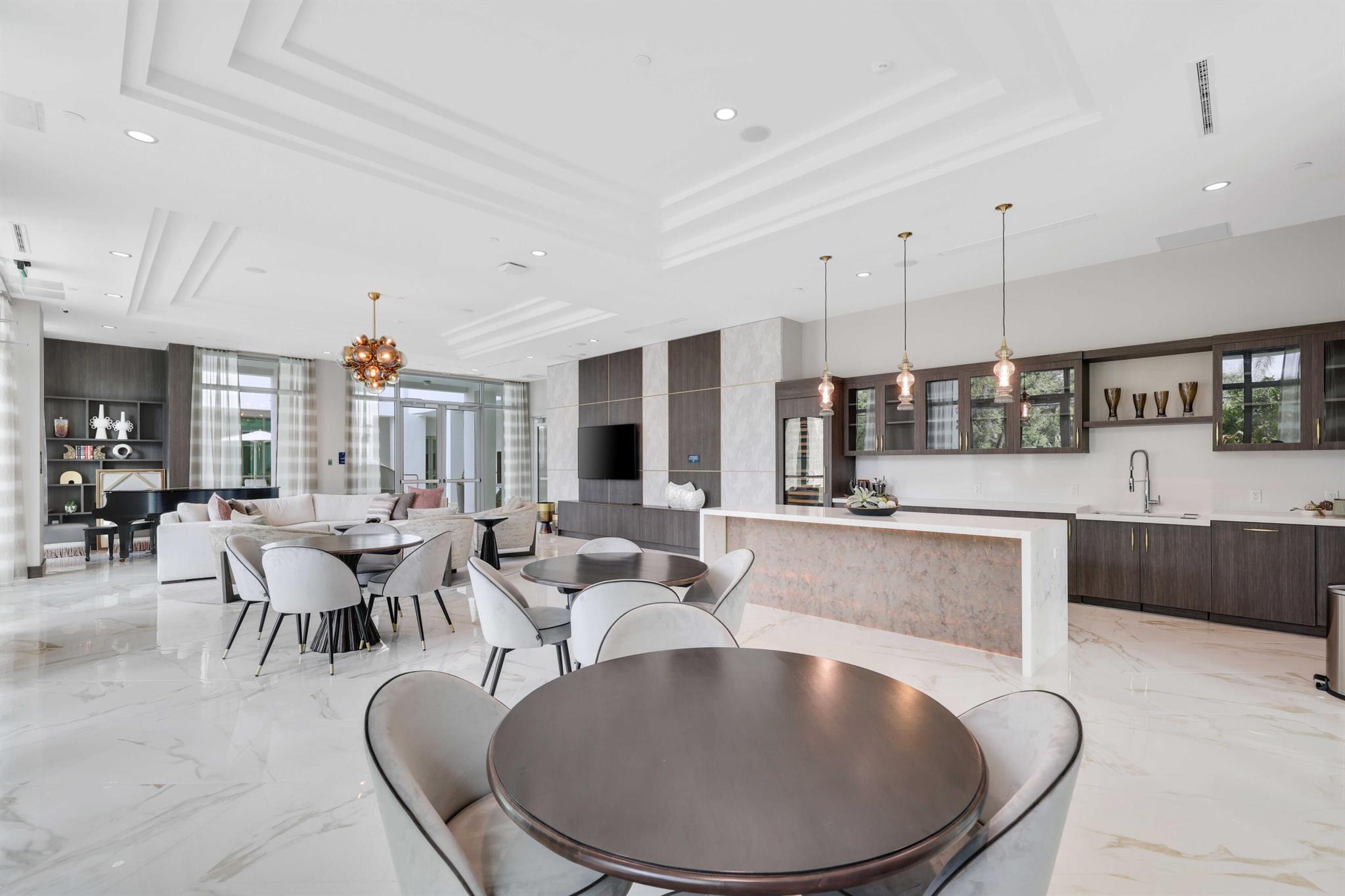 ROYAL PALM RESIDENCES CON - Residential