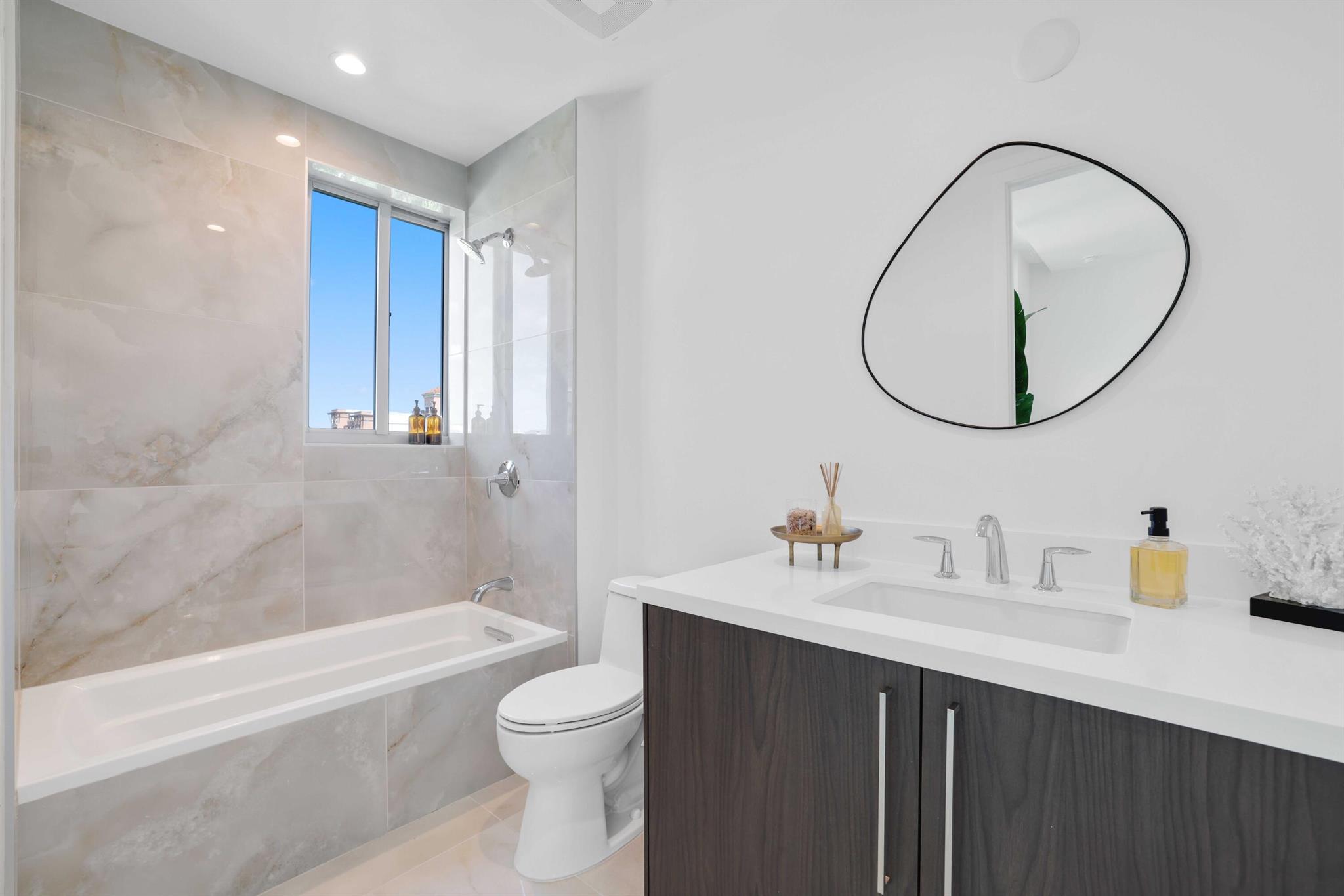 ROYAL PALM RESIDENCES CON - Residential