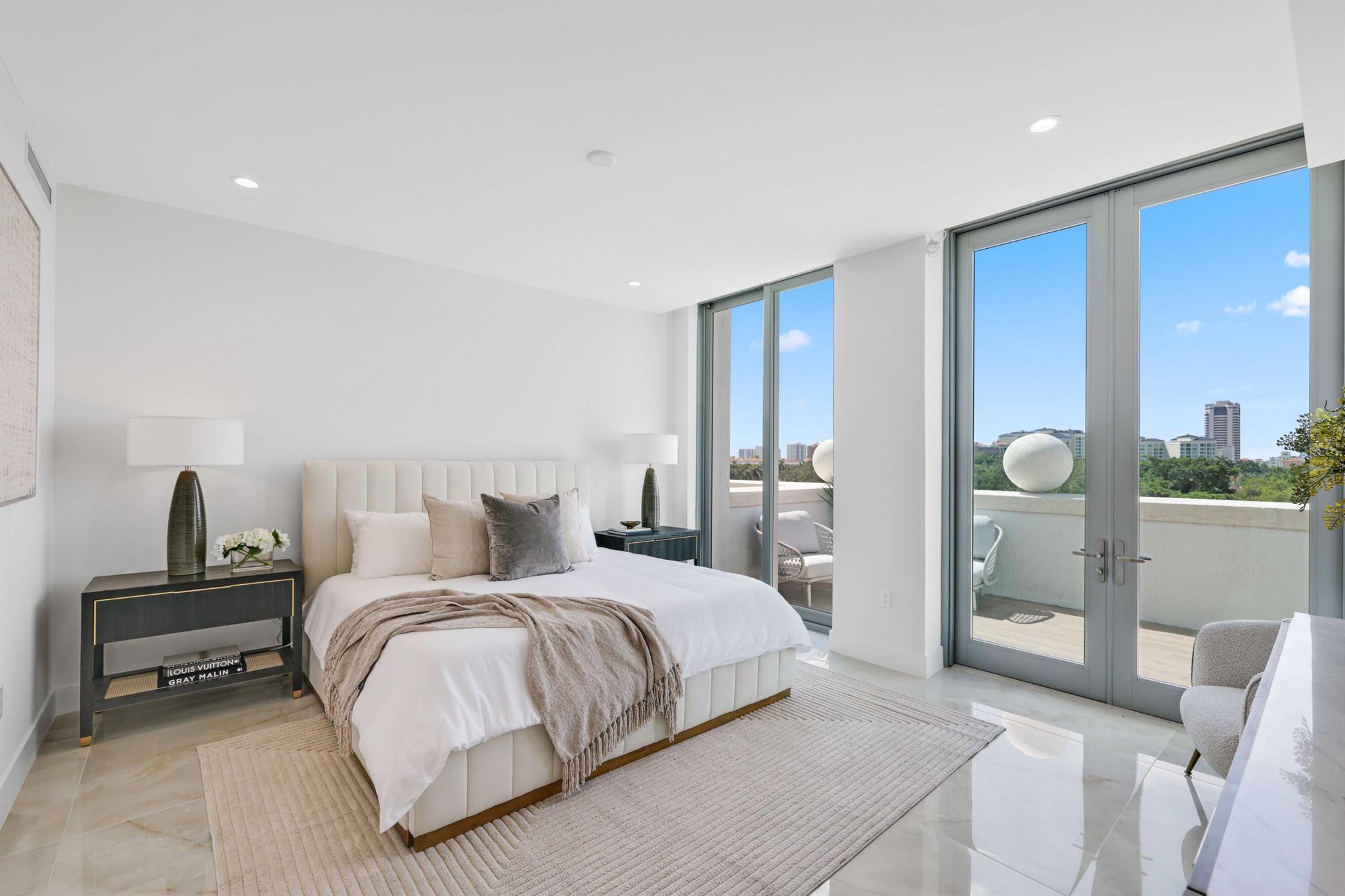 ROYAL PALM RESIDENCES CON - Residential