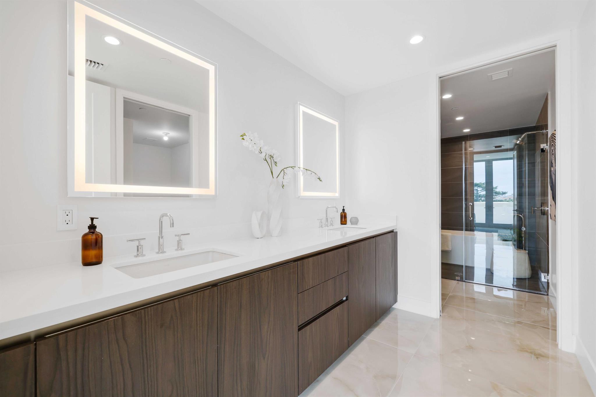 ROYAL PALM RESIDENCES CON - Residential