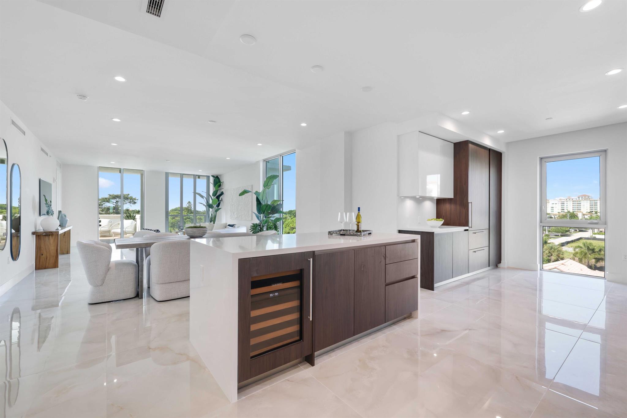 ROYAL PALM RESIDENCES CON - Residential