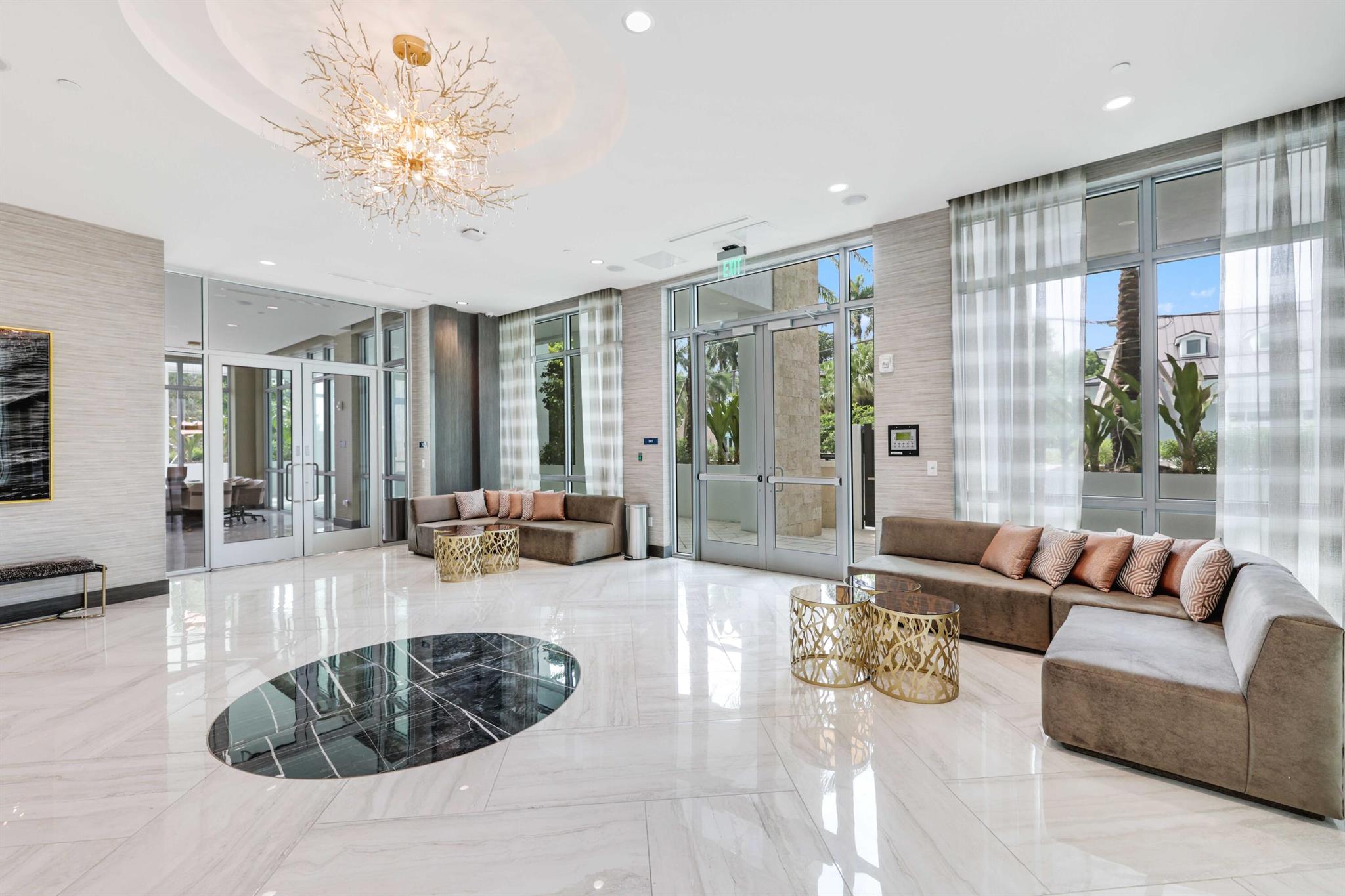 ROYAL PALM RESIDENCES CON - Residential