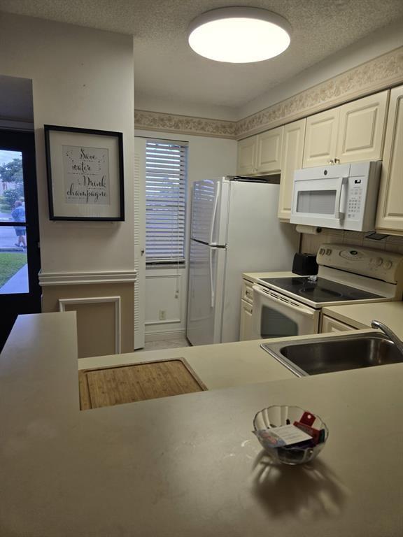 2226 N Cypress Bend Dr 109