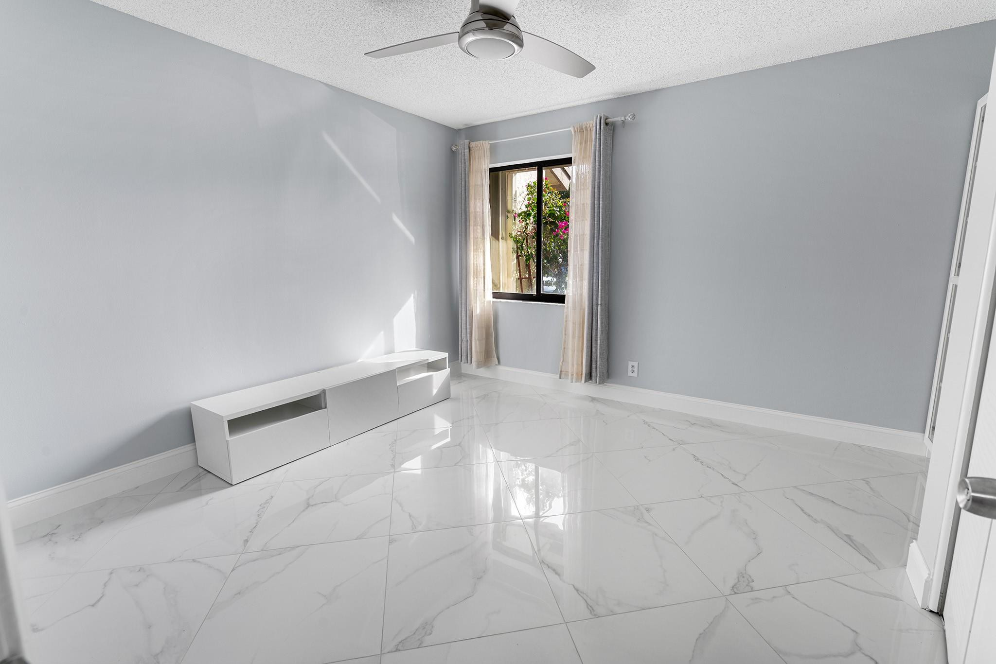 PINES OF OAKLAND FOREST W - Residential Lease