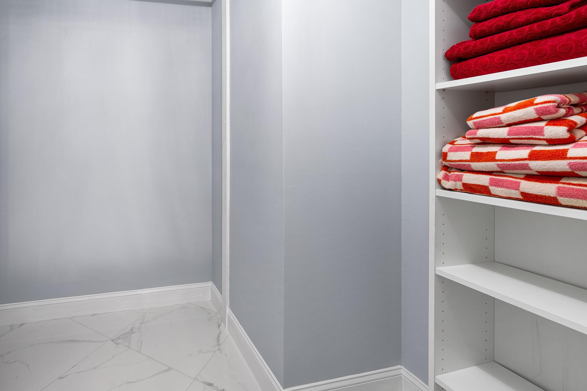 PINES OF OAKLAND FOREST W - Residential Lease