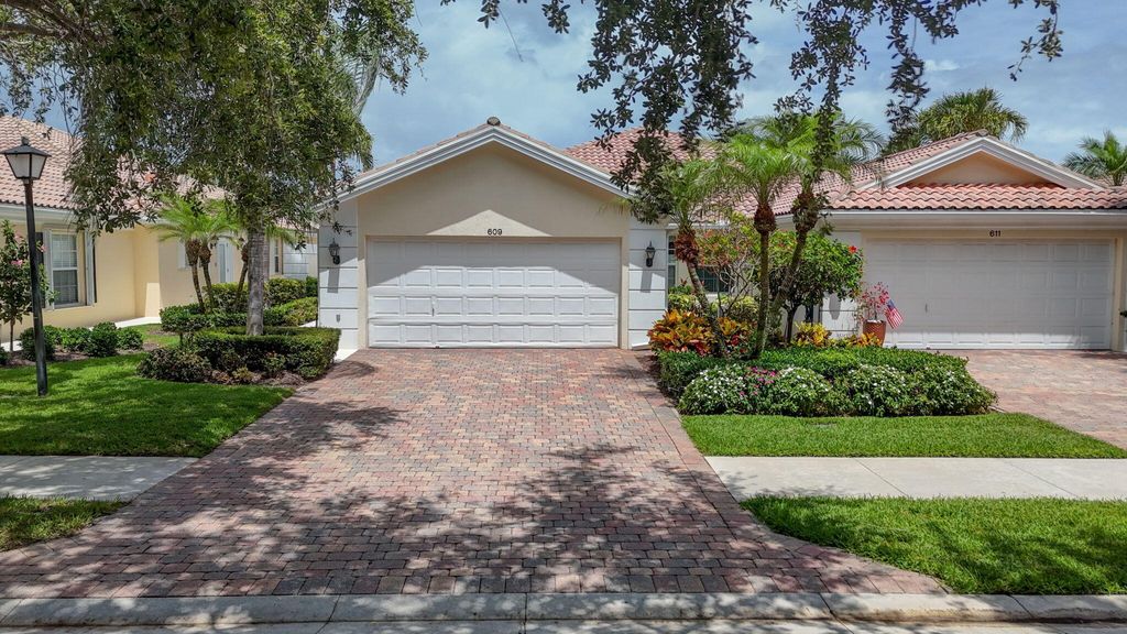 Photo of 609 Hudson Bay Drive, Palm Beach Gardens, FL 33410 (MLS # B26033950)