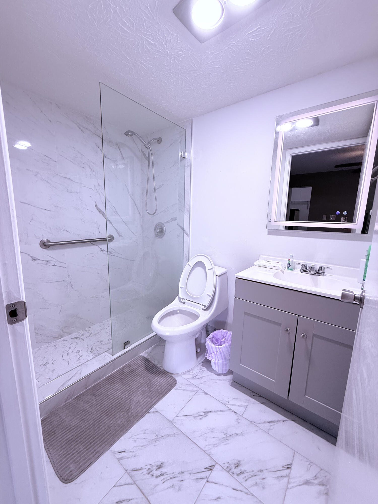 VILLAGE GREEN HAMPTON CON - Residential