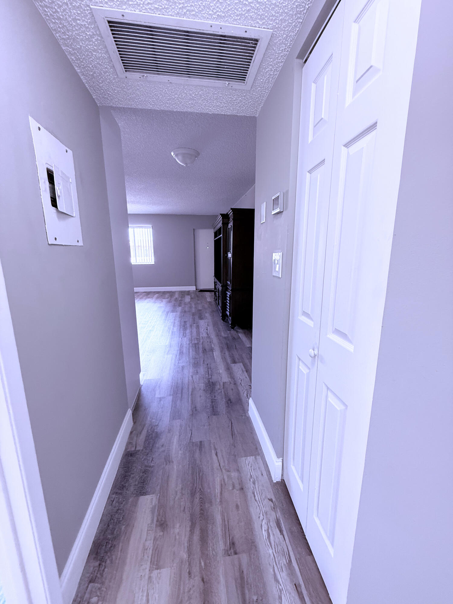 VILLAGE GREEN HAMPTON CON - Residential