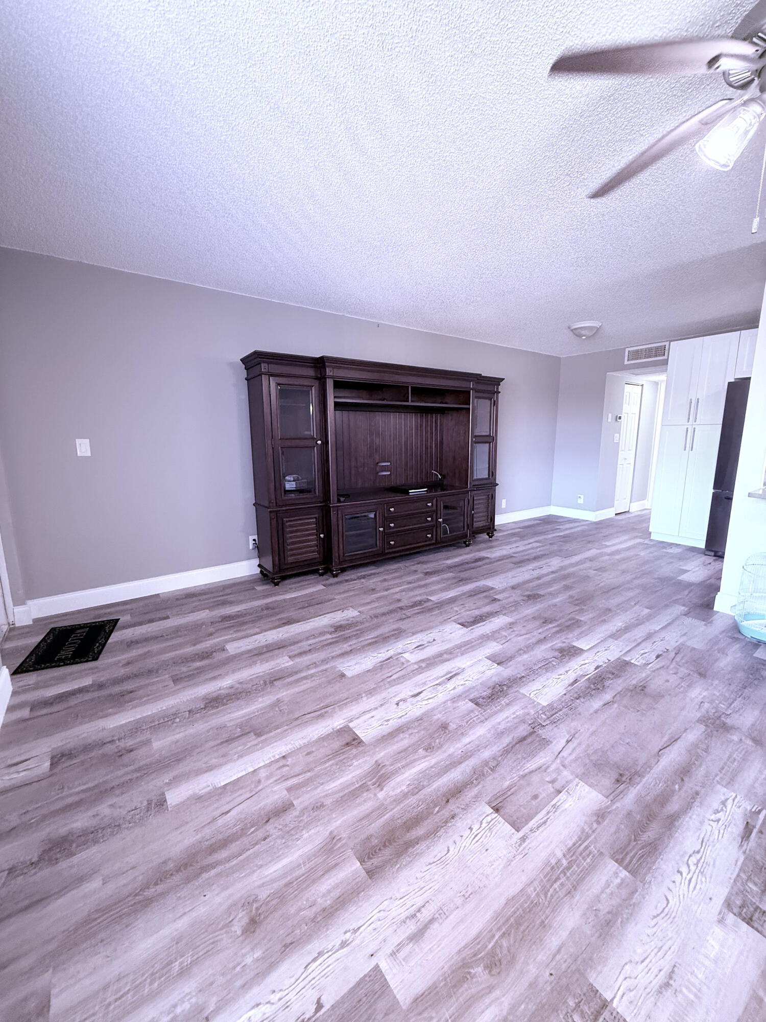 VILLAGE GREEN HAMPTON CON - Residential