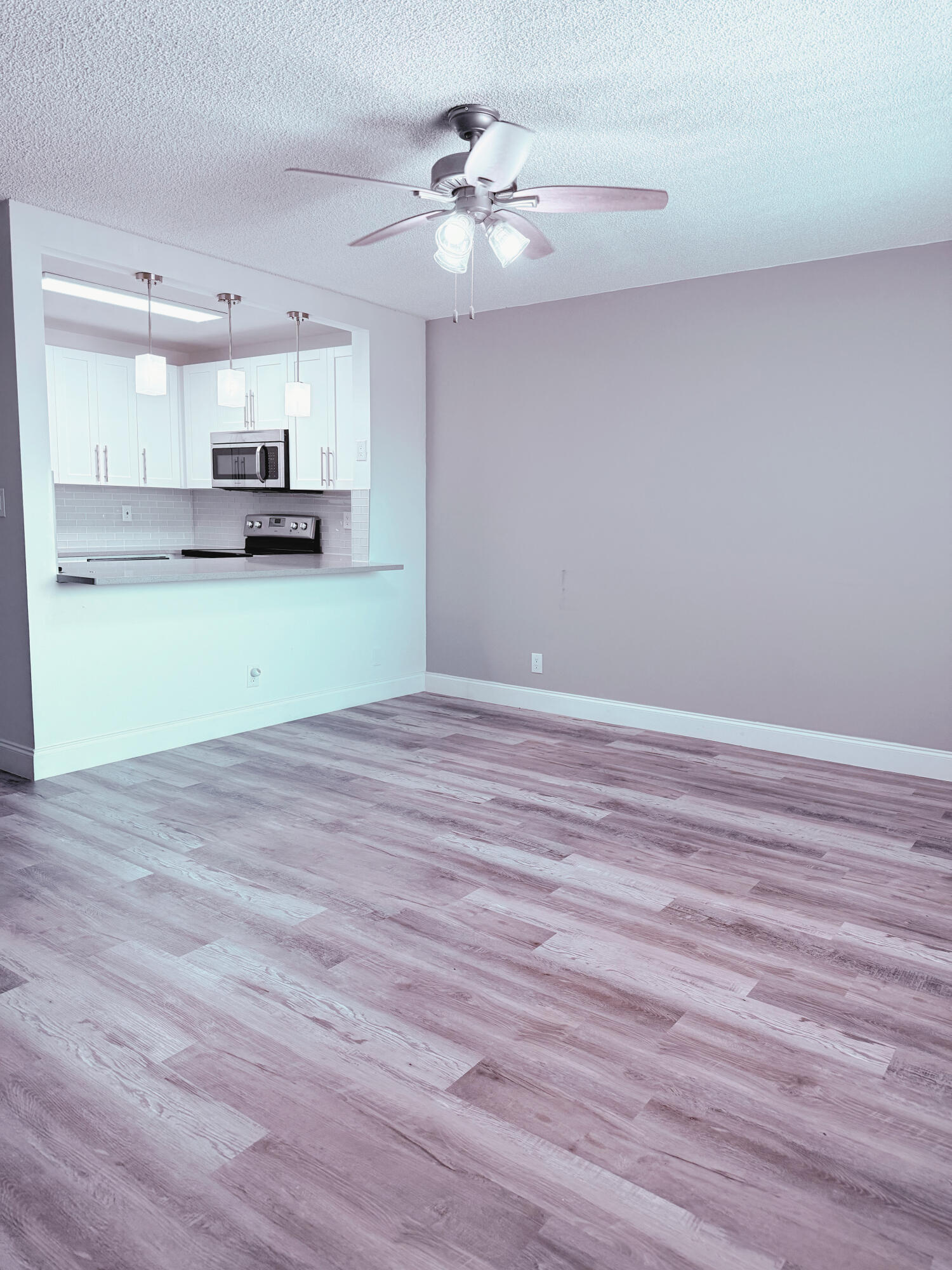 VILLAGE GREEN HAMPTON CON - Residential