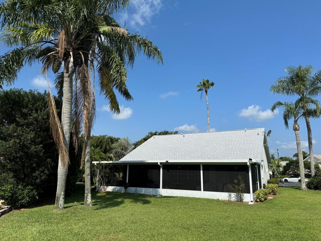 Photo of 295 Moccasin Trail W, Jupiter, FL 33458 (MLS # R10989217)