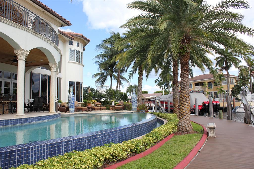 VENETIAN ISLES 1ST SEC - Residential