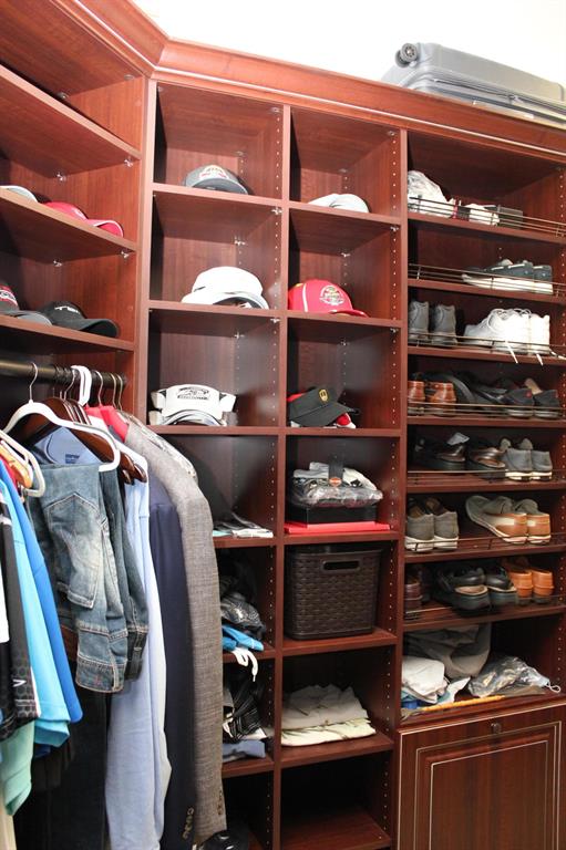 VENETIAN ISLES 1ST SEC - Residential