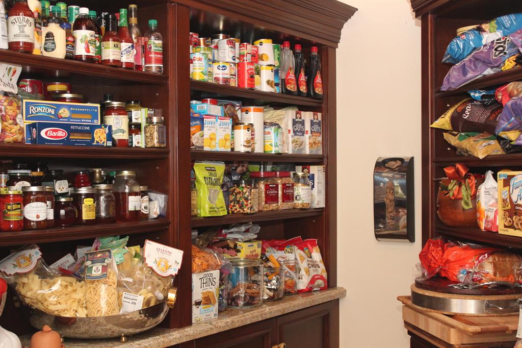 VENETIAN ISLES 1ST SEC - Residential