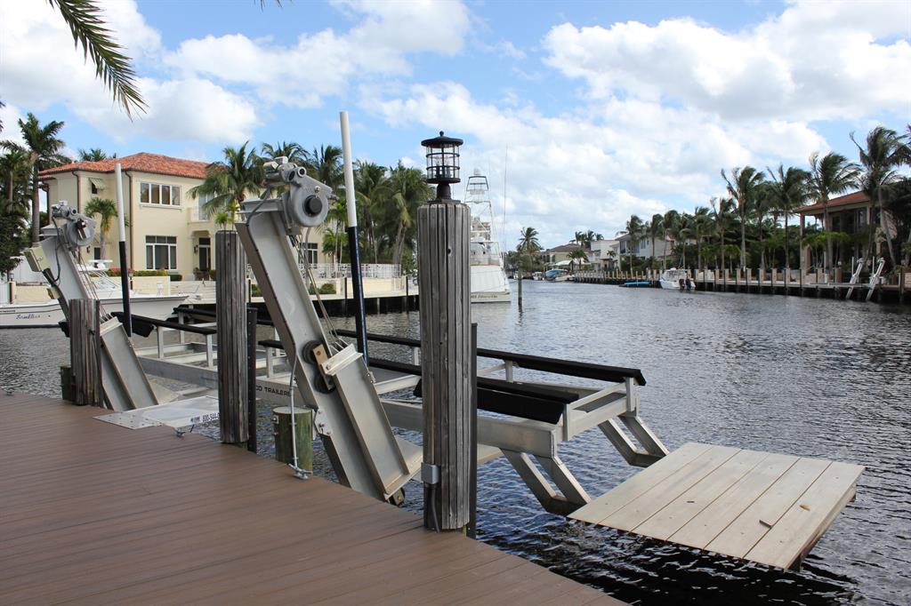 VENETIAN ISLES 1ST SEC - Residential