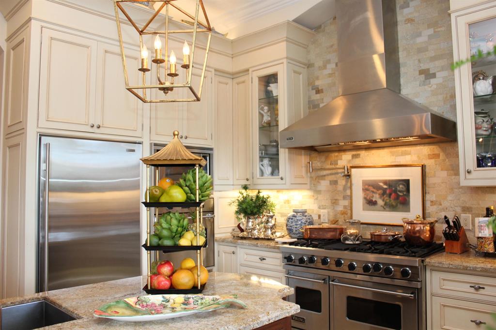 VENETIAN ISLES 1ST SEC - Residential